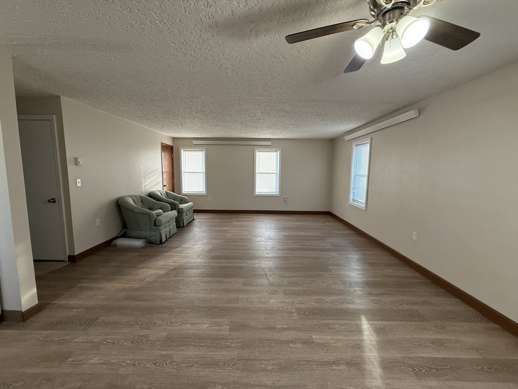 North Attleboro, Massachusetts, 02760, United States, 4 Bedrooms Bedrooms, ,2 BathroomsBathrooms,Residential,For Sale,1988350