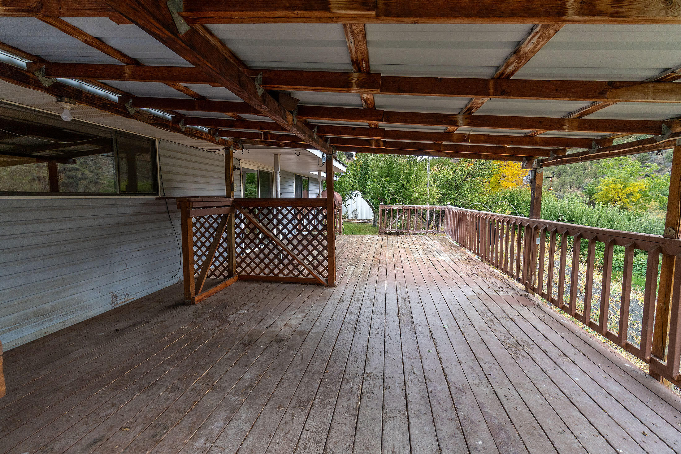 Mitchell, Oregon, 97750, United States, 3 Bedrooms Bedrooms, ,2 BathroomsBathrooms,Residential,For Sale,1965527