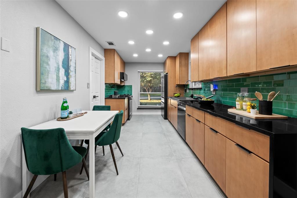 Plano, Texas, 75075, United States, 3 Bedrooms Bedrooms, ,3 BathroomsBathrooms,Residential,For Sale,1978302