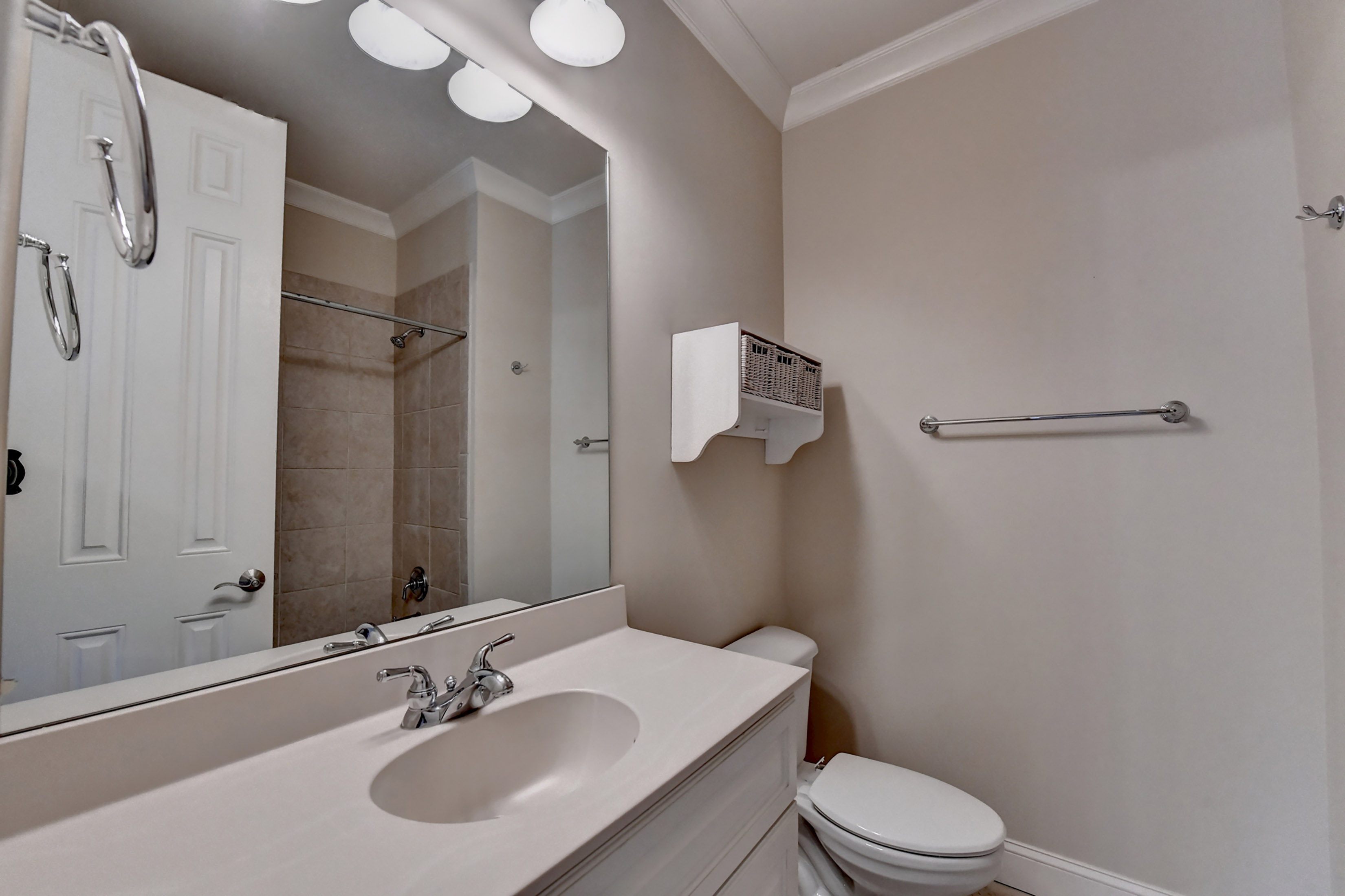  Luxury, Comfort and Privacy in One of Roswell