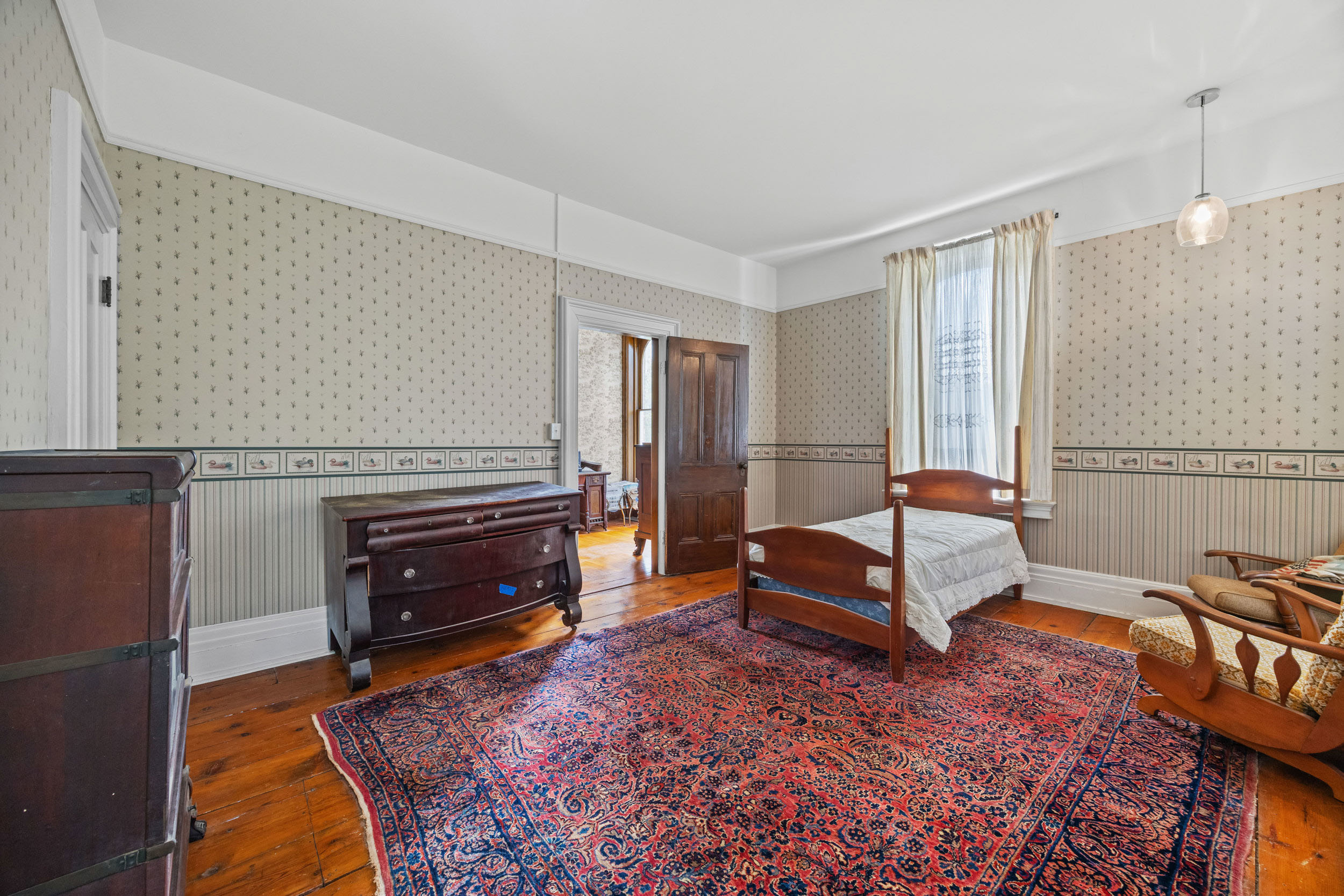 Geneva, New York, 14456, United States, 7 Bedrooms Bedrooms, ,4 BathroomsBathrooms,Residential,For Sale,1982017