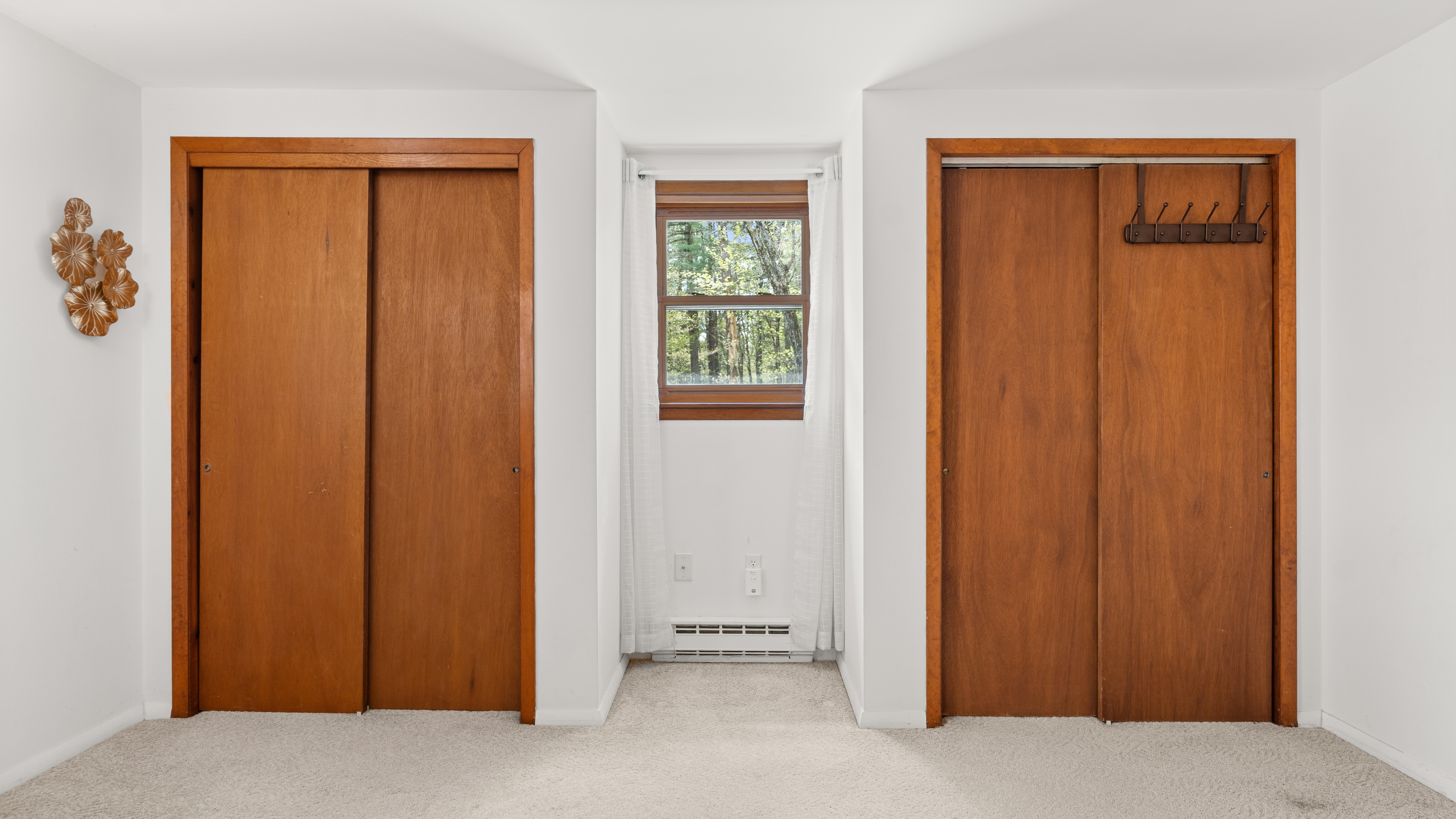  Idyllic Country Living: Sweet Cape on 2 Acres with Berkshire Proximity - 物件實景