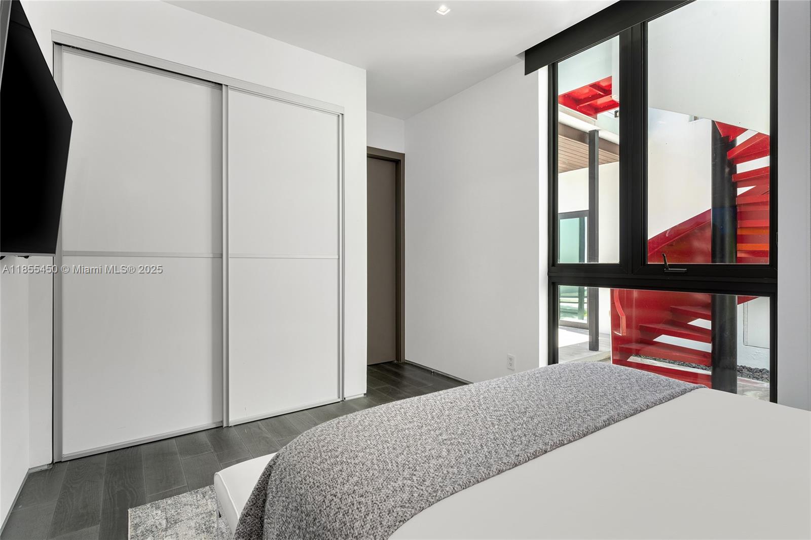 Miami Beach, Florida, 33140, United States, 5 Bedrooms Bedrooms, ,8 BathroomsBathrooms,Residential,For Sale,1918042