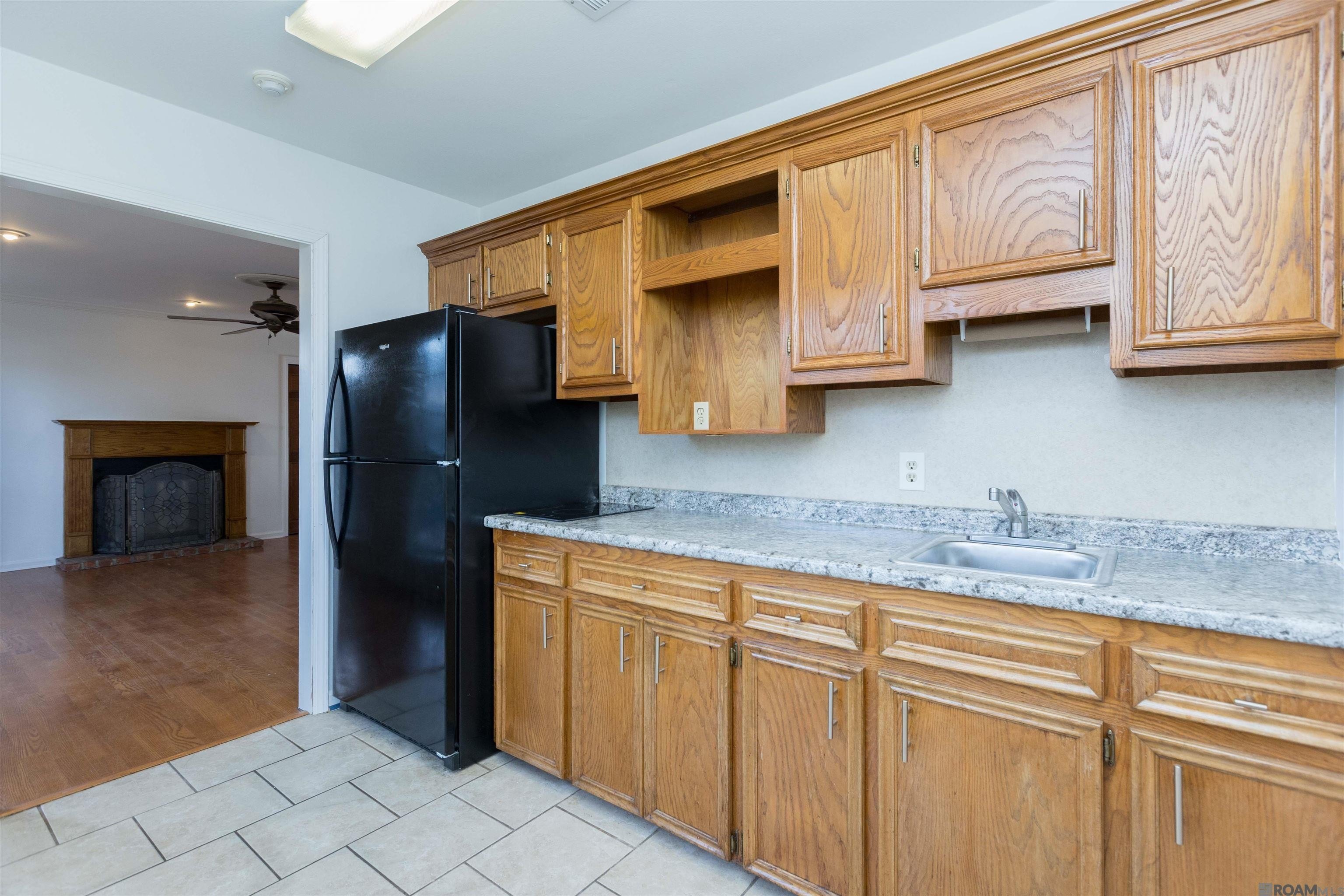 Baton Rouge, Louisiana, 70817, United States, 5 Bedrooms Bedrooms, ,4 BathroomsBathrooms,Residential,For Sale,1984389