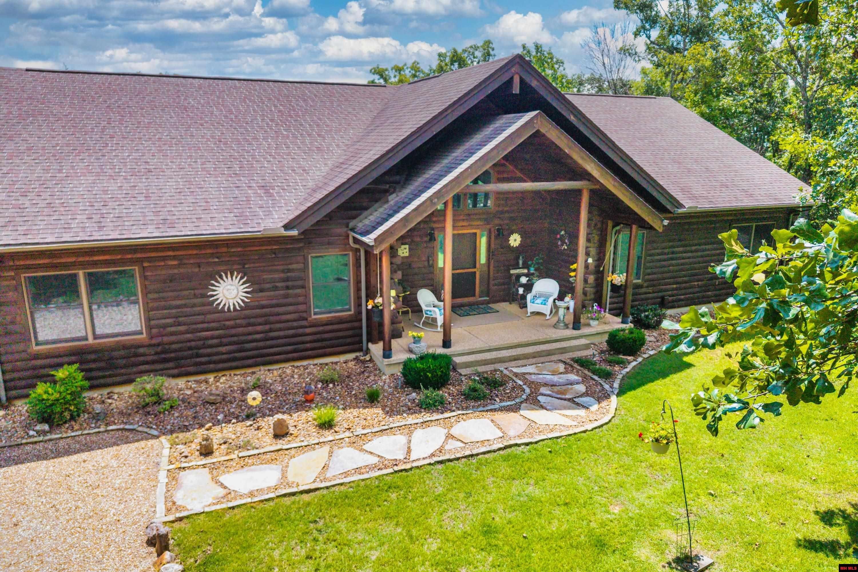 Mountain Home, Arkansas, 72653, United States, 3 Bedrooms Bedrooms, ,3 BathroomsBathrooms,Residential,For Sale,1895222