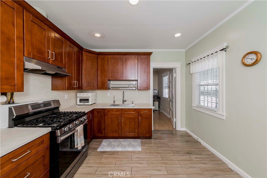 1520 S New Hampshire Avenue, Los Angeles, California, 90006, United States, 2 Bedrooms Bedrooms, ,1 BathroomBathrooms,Residential,For Sale,1520 S New Hampshire Avenue,1599966