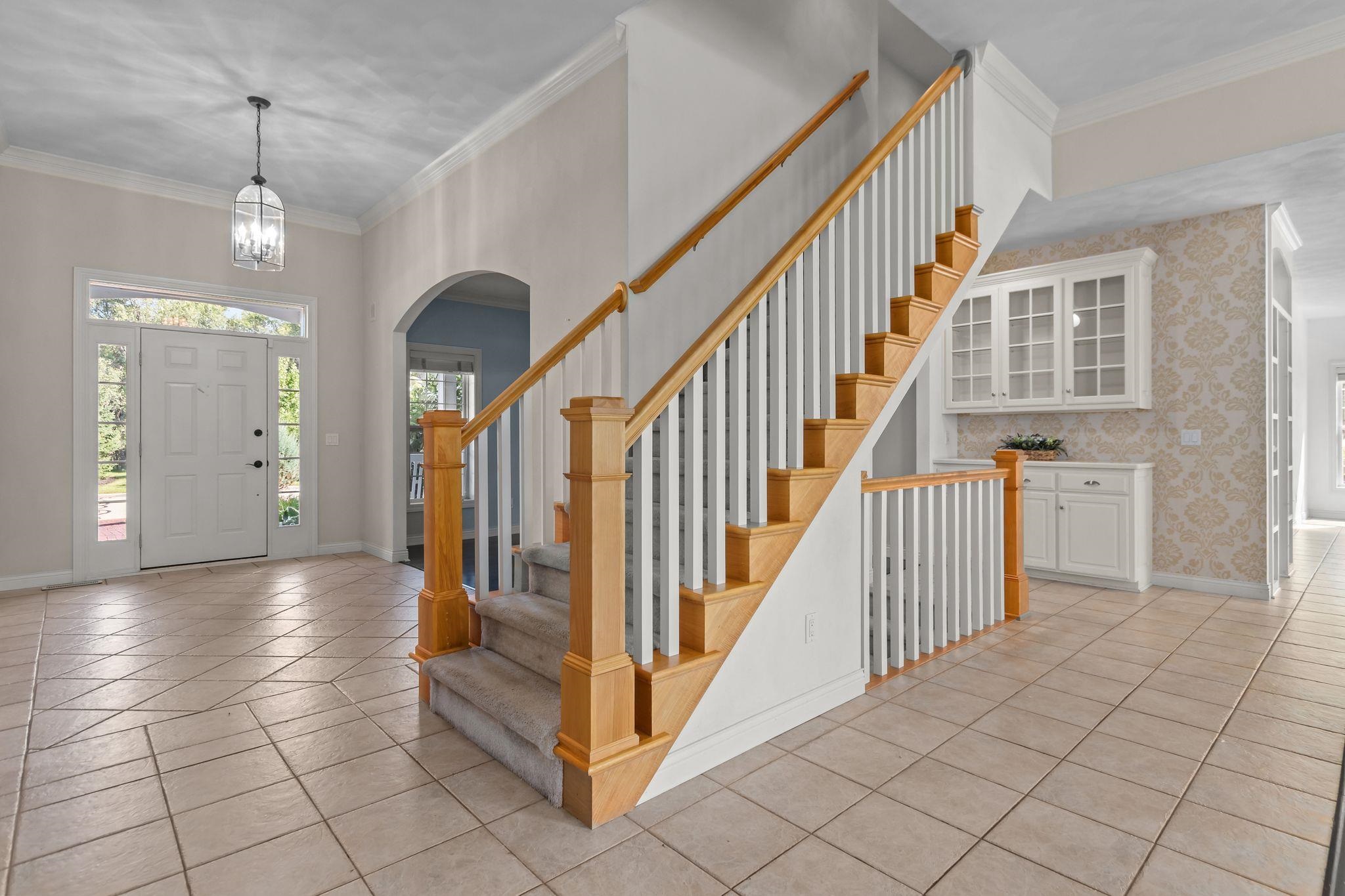 NEENAH, Wisconsin, 54956, United States, 4 Bedrooms Bedrooms, ,4 BathroomsBathrooms,Residential,For Sale,1955274