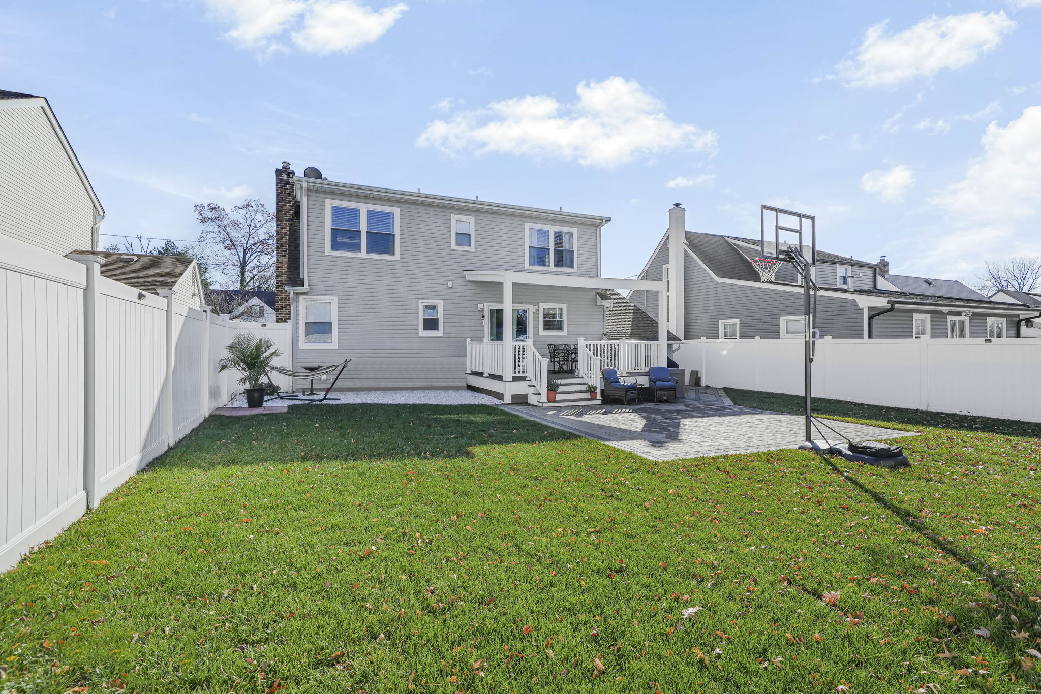 Union, New Jersey, 07073, United States, 3 Bedrooms Bedrooms, ,2 BathroomsBathrooms,Residential,For Sale,2012032