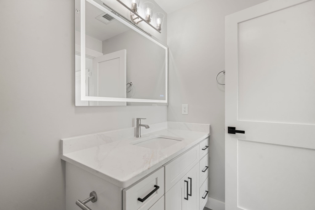 Boston, Massachusetts, 02125, United States, 3 Bedrooms Bedrooms, ,2 BathroomsBathrooms,Residential,For Sale,1986557