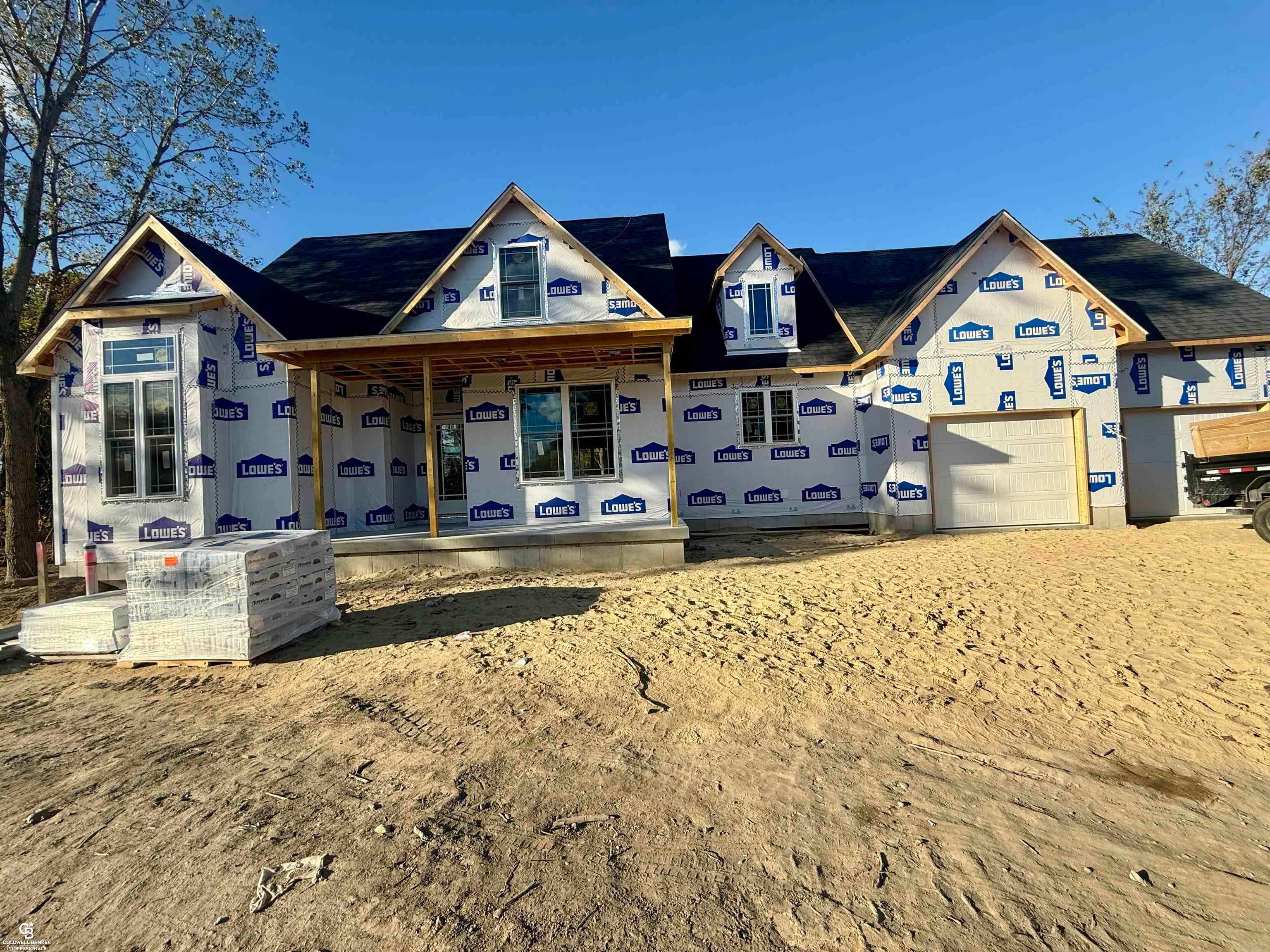 Saint Clair, Michigan, 48079, United States, 5 Bedrooms Bedrooms, ,3 BathroomsBathrooms,Residential,For Sale,1868315