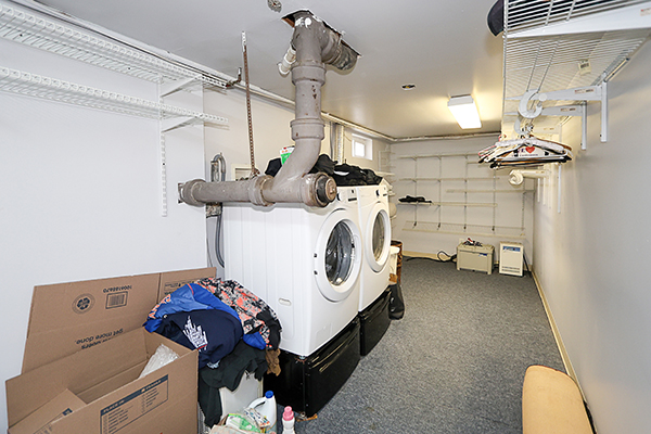 Massapequa, New York, 11758, United States, 3 Bedrooms Bedrooms, ,2 BathroomsBathrooms,Residential,For Sale,1974193