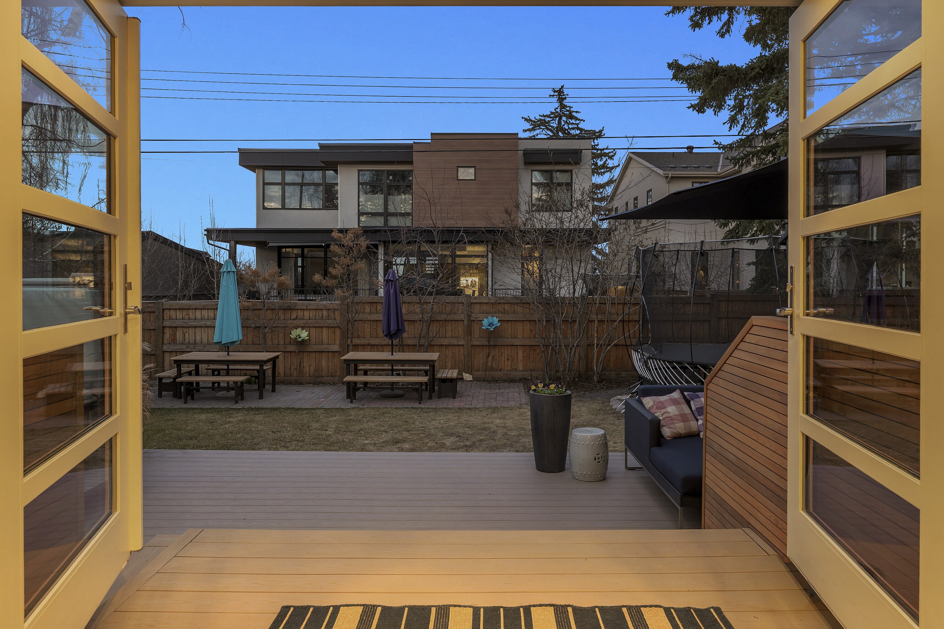  4208 15 Street SW - 物件實景