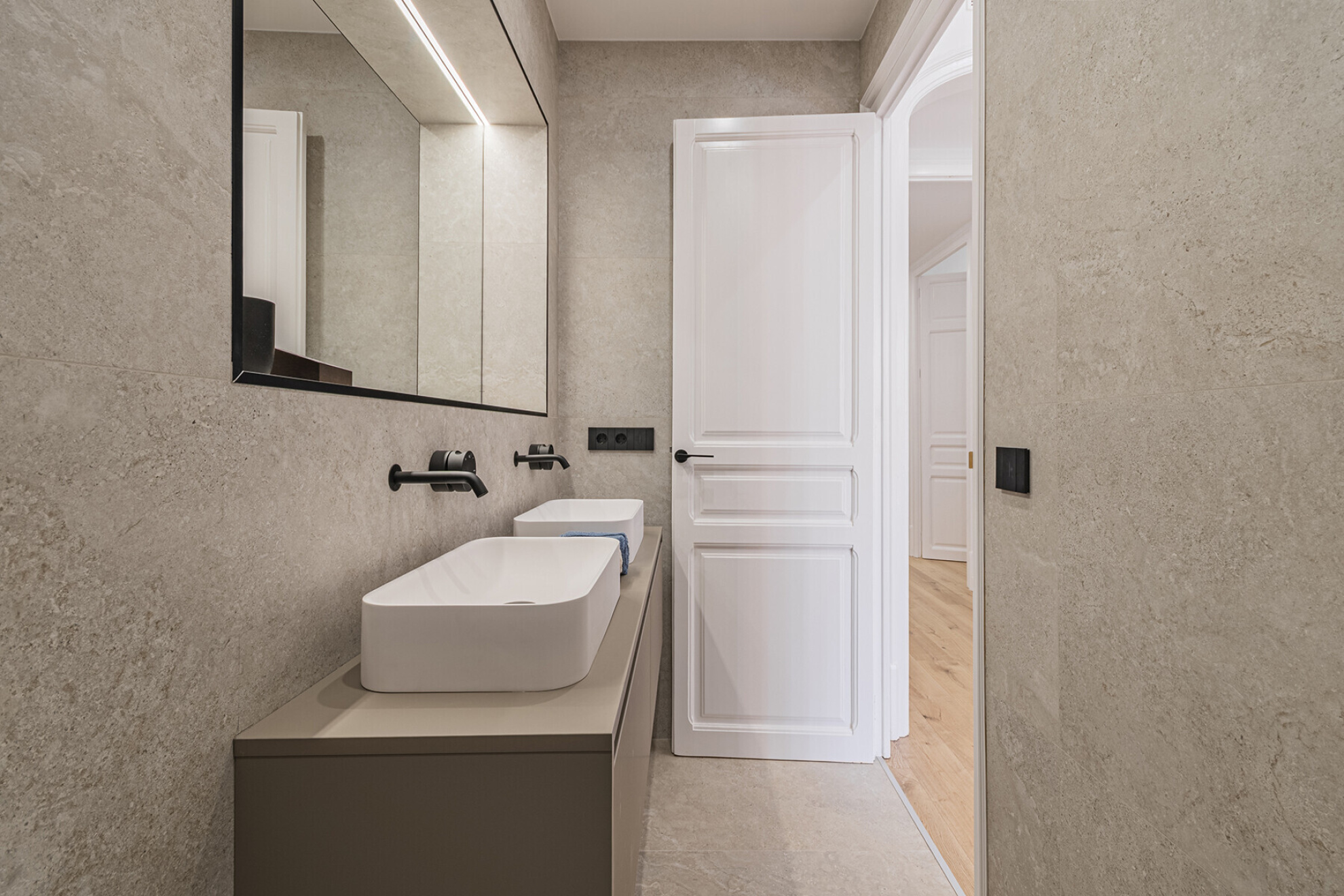  Exclusive brand new home in a regal estate on Mallorca Street - 物件實景