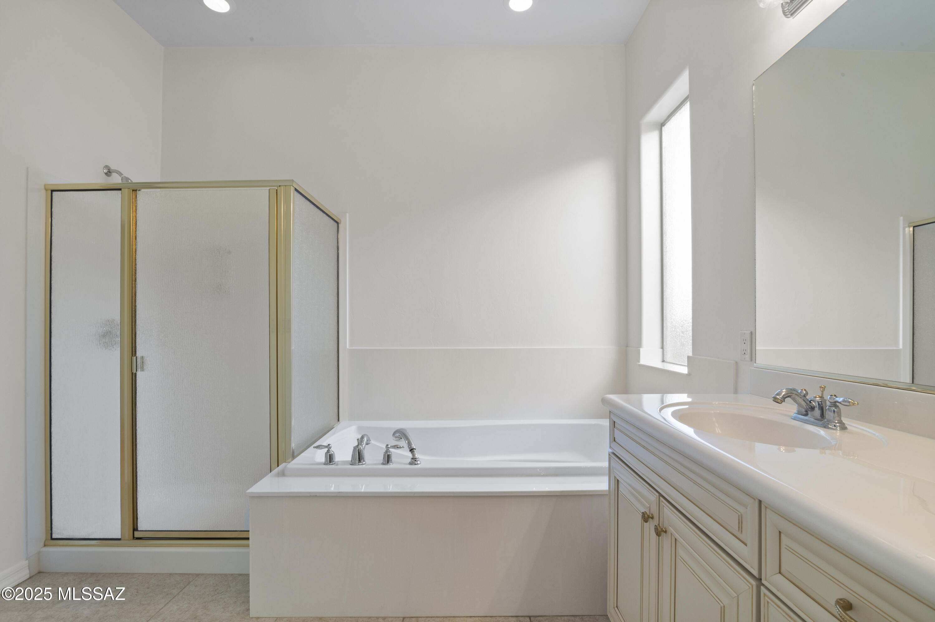 Marana, Arizona, 85658, United States, 3 Bedrooms Bedrooms, ,3 BathroomsBathrooms,Residential,For Sale,1926095