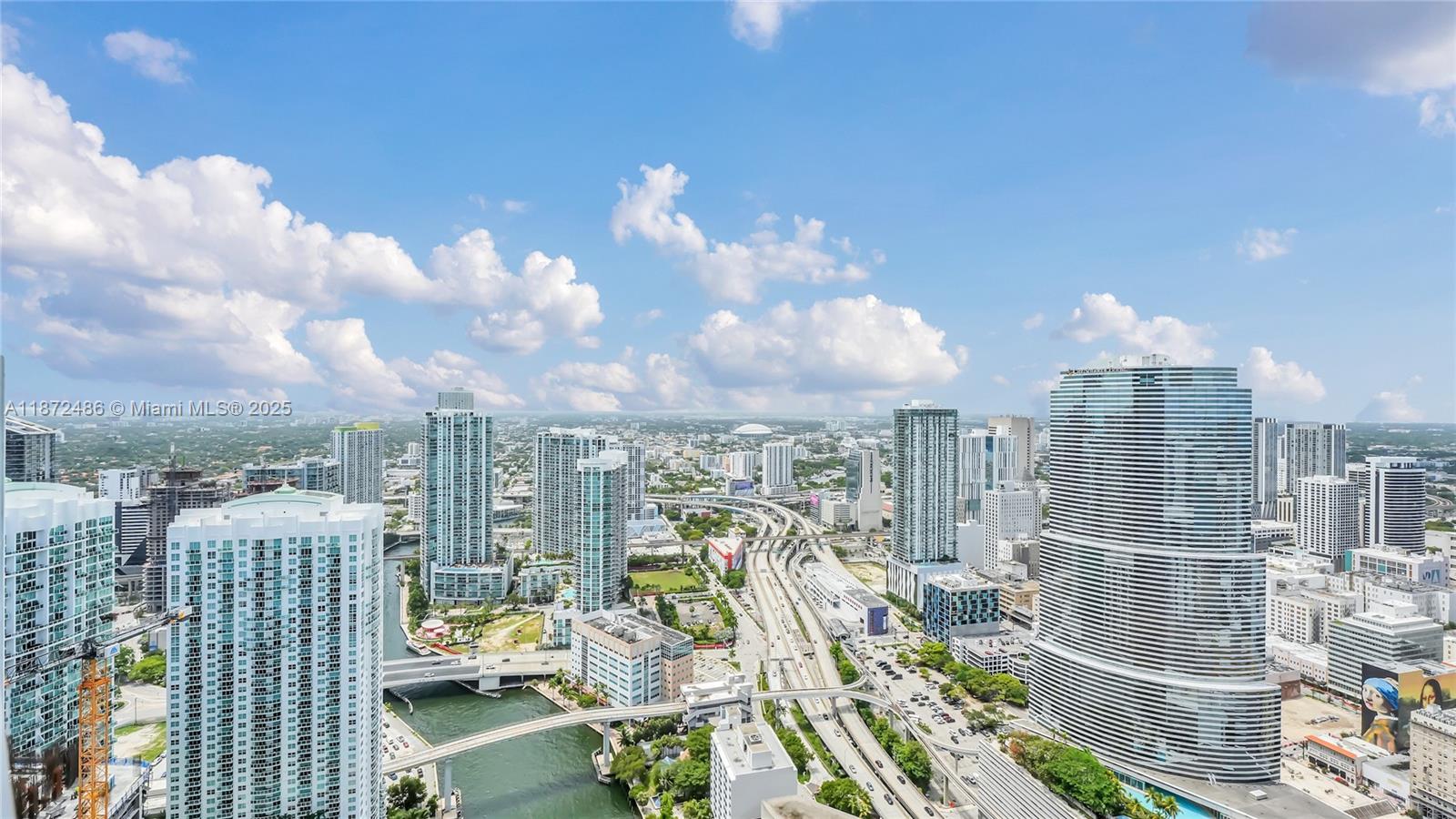 Miami, Florida, 33131, United States, 3 Bedrooms Bedrooms, ,6 BathroomsBathrooms,Residential,For Sale,1938833