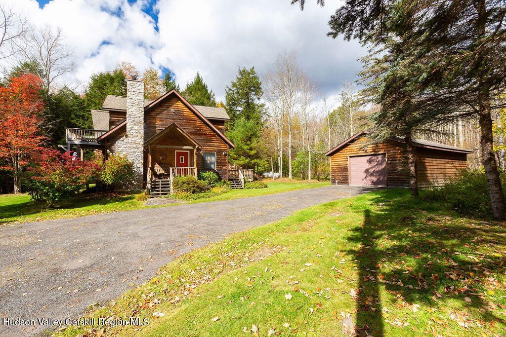 Highmount, New York, 12441, United States, 4 Bedrooms Bedrooms, ,3 BathroomsBathrooms,Residential,For Sale,1918667