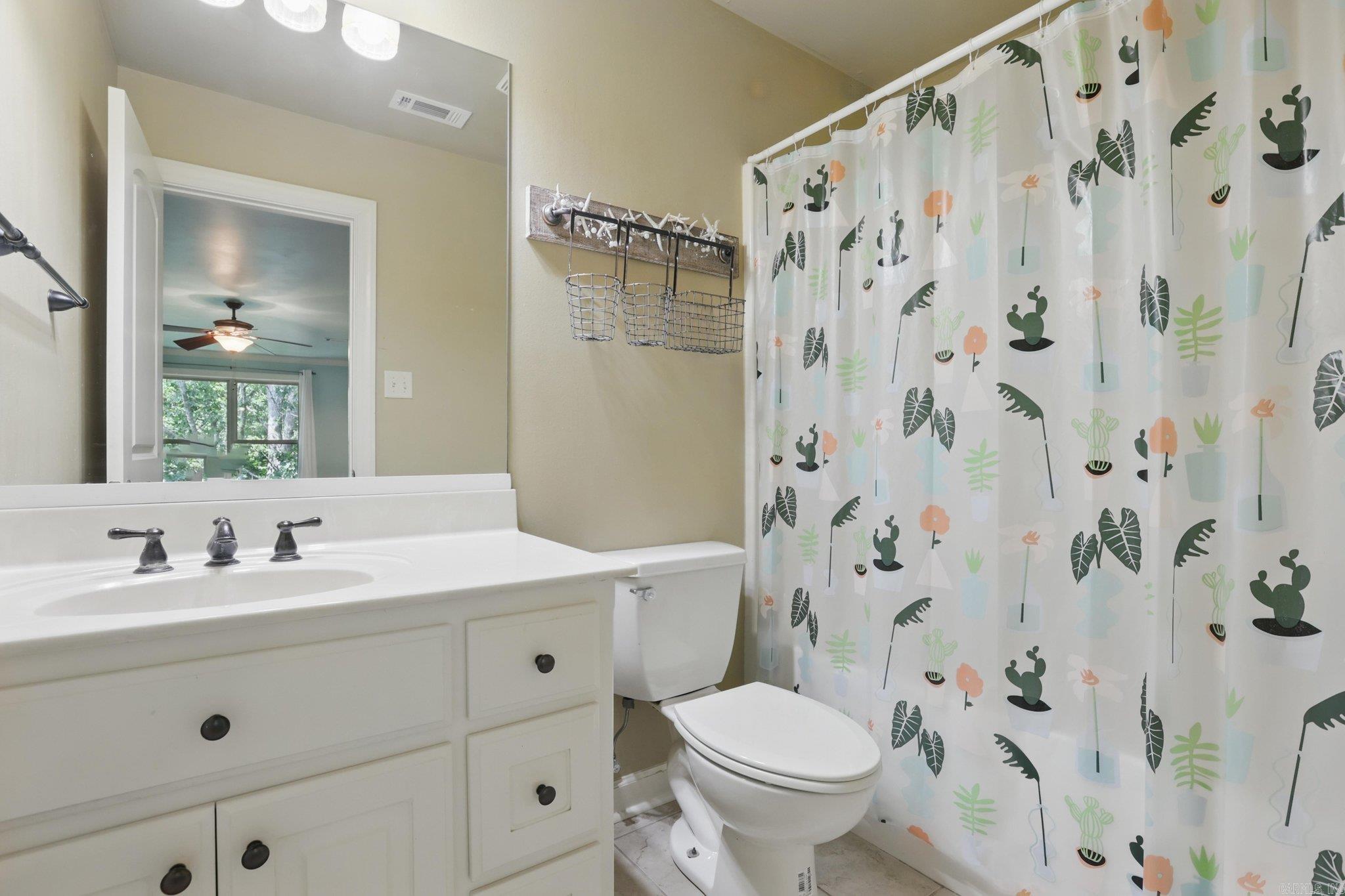 Little Rock, Arkansas, 72211, United States, 4 Bedrooms Bedrooms, ,4 BathroomsBathrooms,Residential,For Sale,1950270