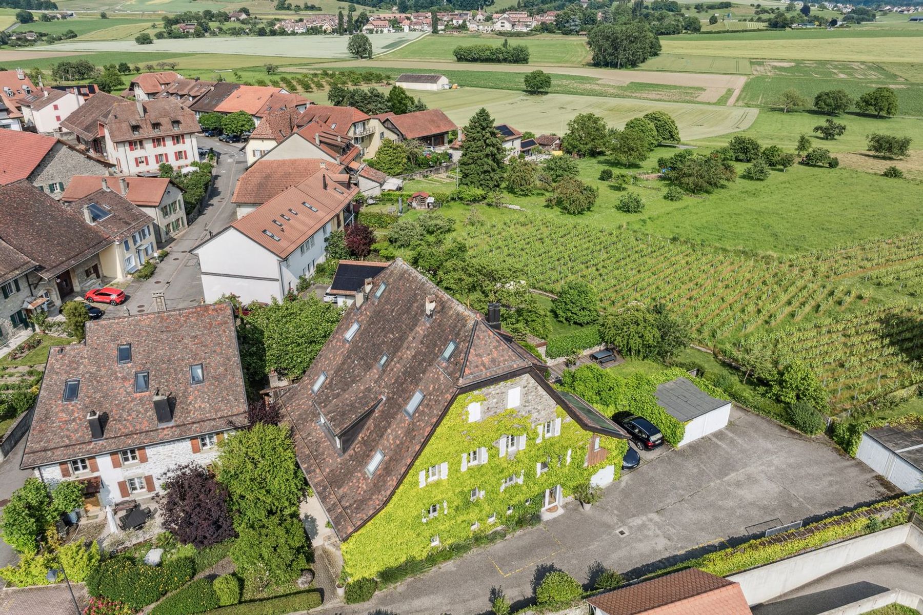  5.5 rooms in a charming small condominium 15 minutes from Lausanne - 物件實景