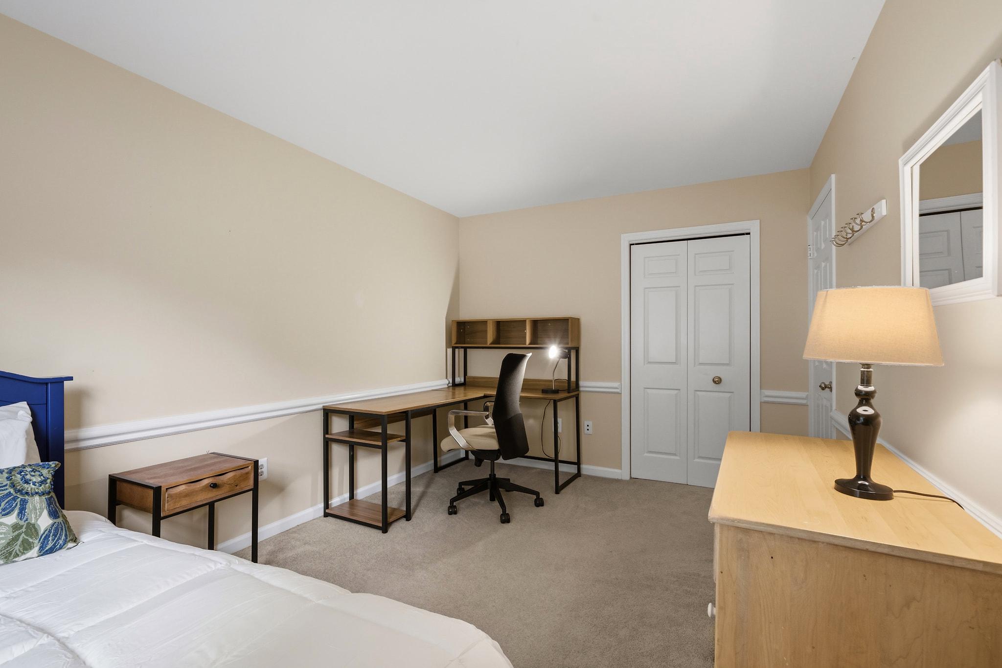  210 Falcon Ridge Road, Great Falls, VA, 22066 - 物件實景