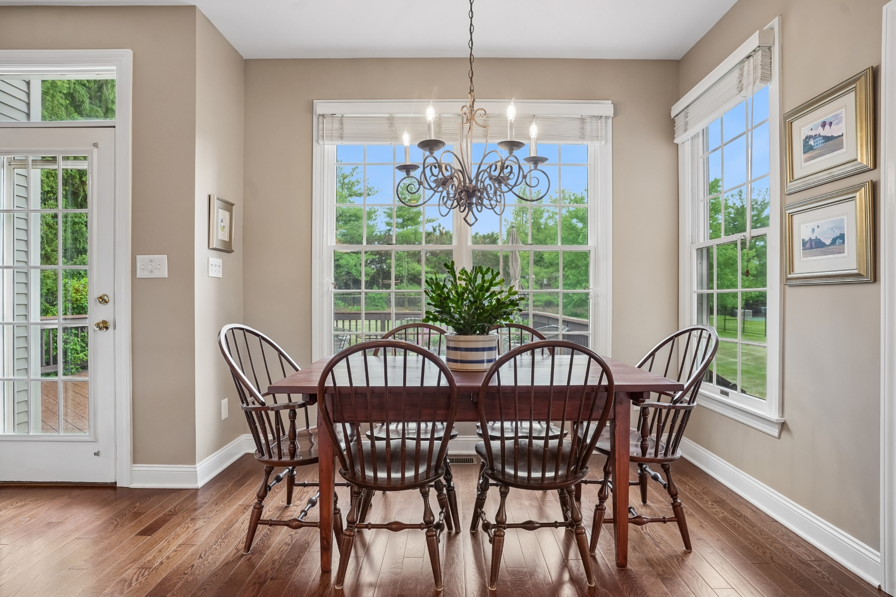  ?Staats Farm? Colonial Blends Classic Charm with Modern Updates - 物件實景