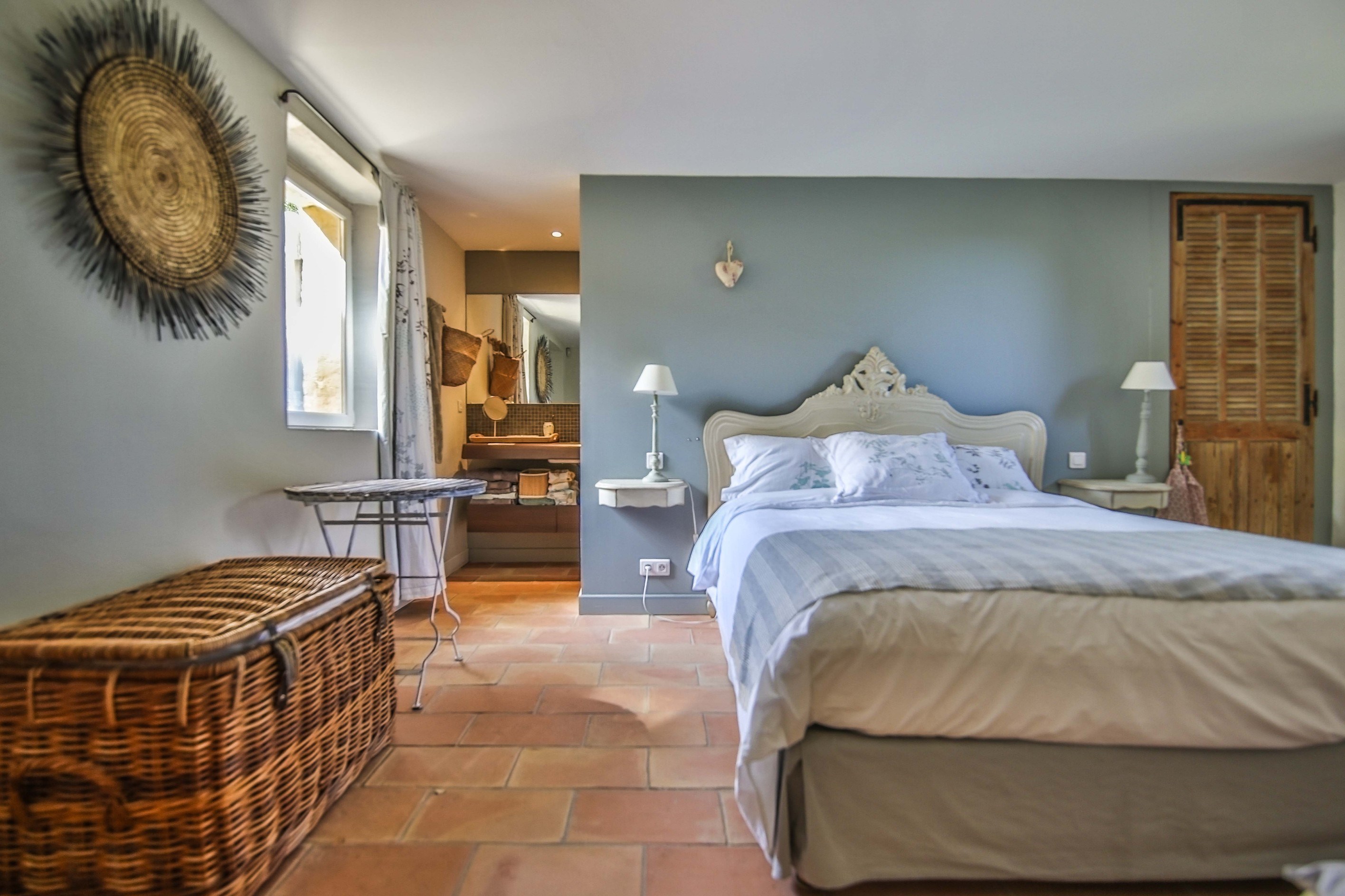  a home immersed in nature, where  provence becomes a way of life - 物件實景