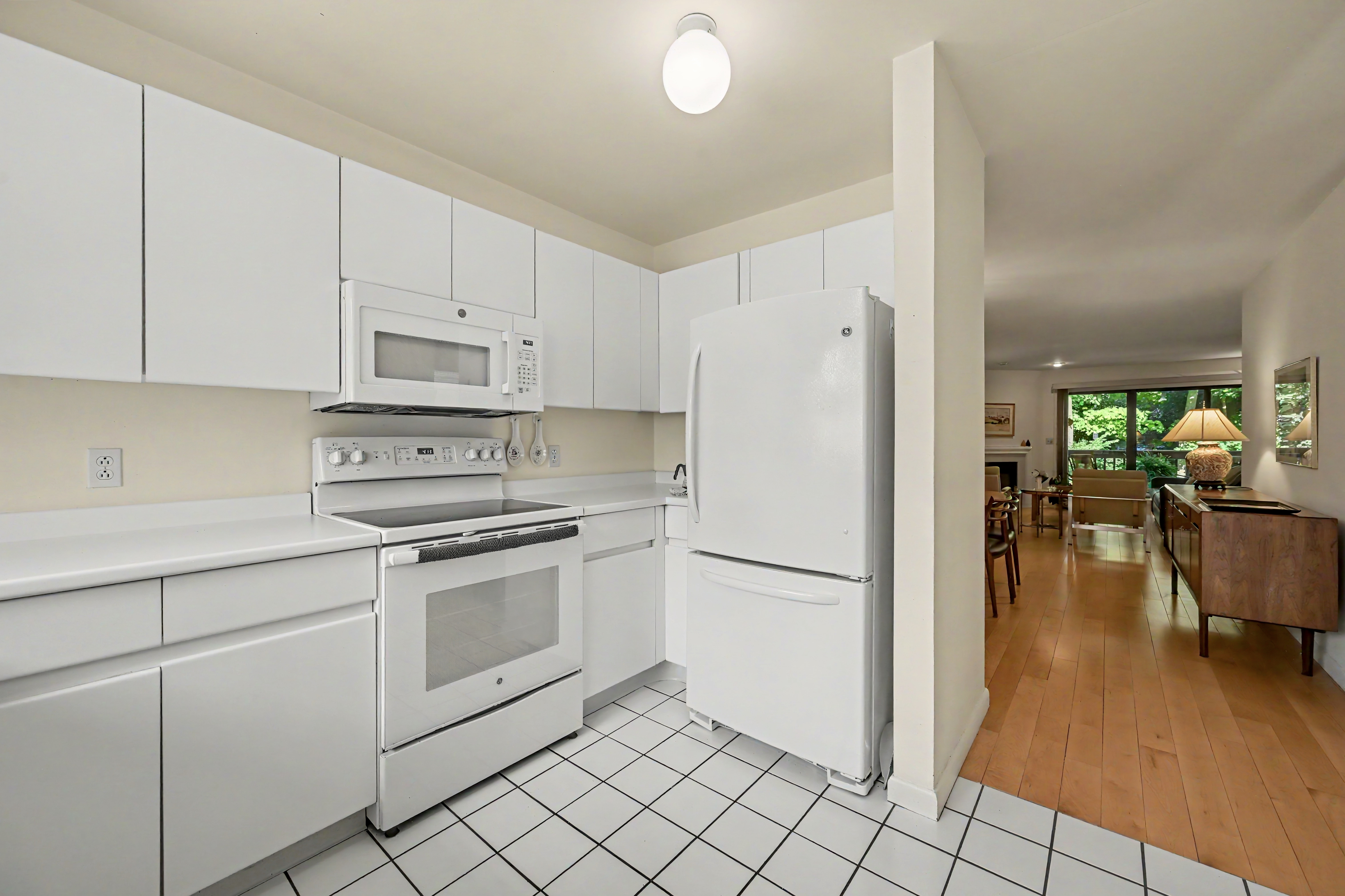  2435 Bedford Street - 物件實景