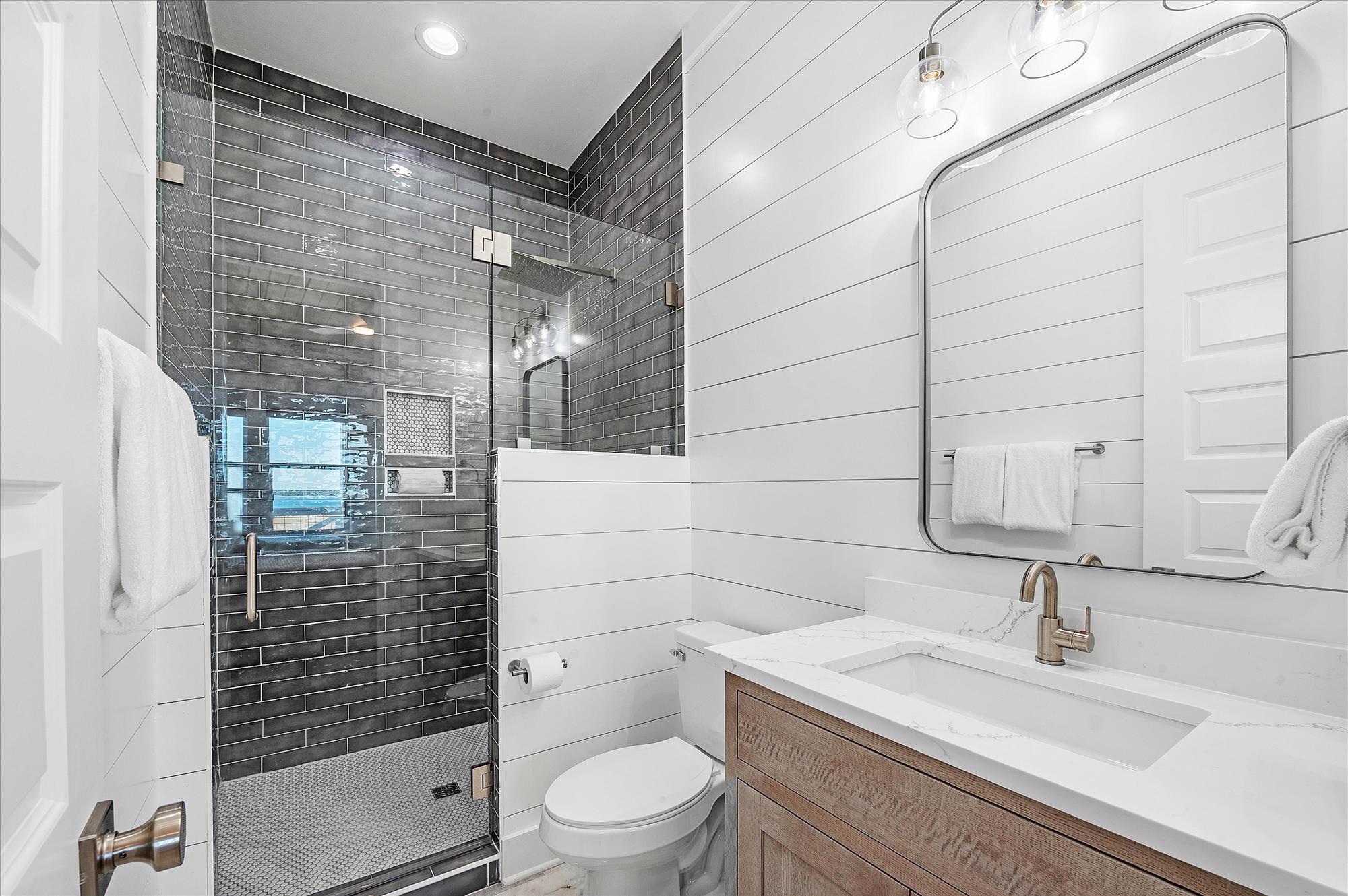 Navarre, Florida, 32566, United States, 8 Bedrooms Bedrooms, ,9 BathroomsBathrooms,Residential,For Sale,1694991