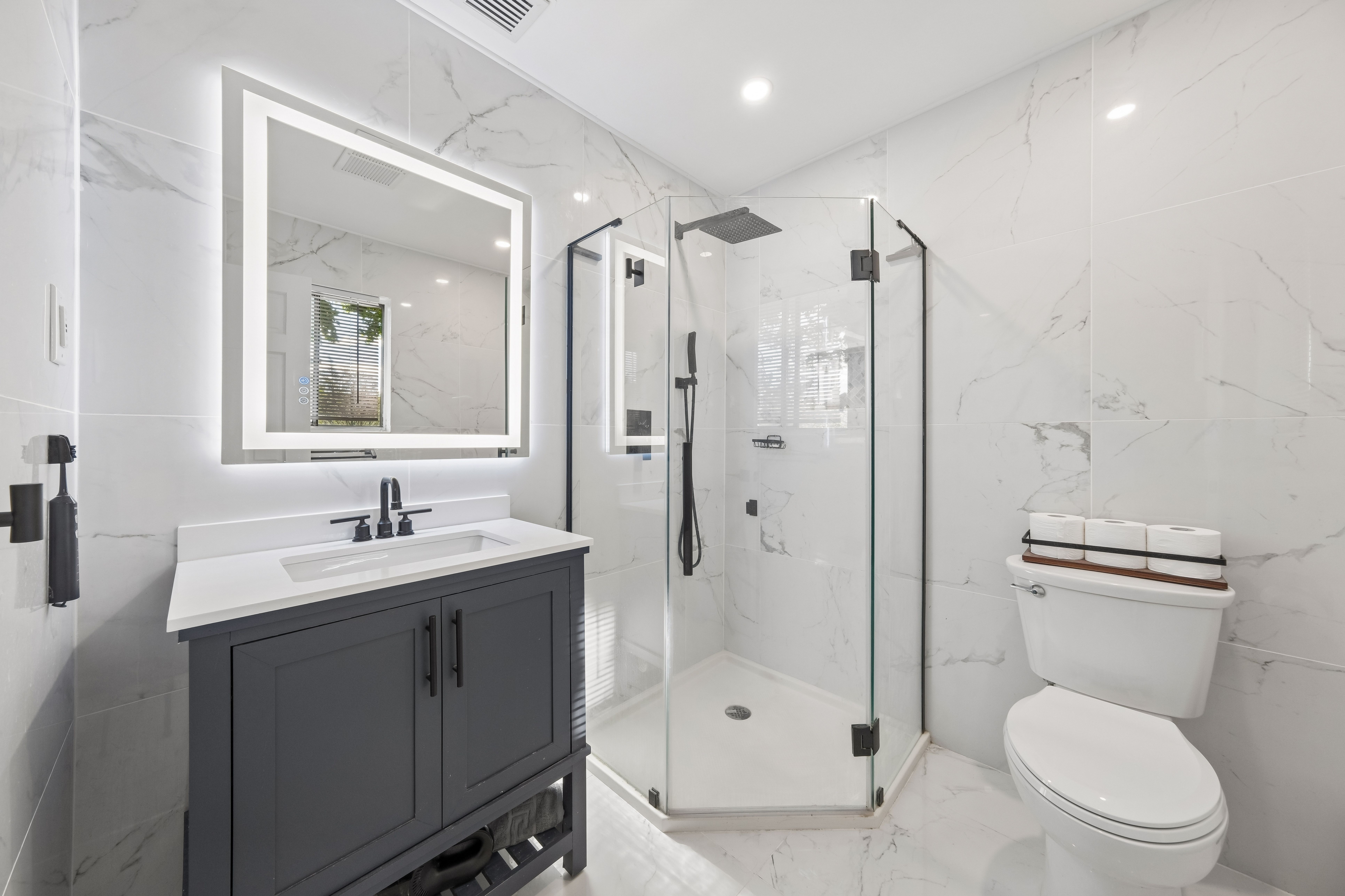  3 Camsanette Court, Glen Cove, NY, 11542 - 物件實景