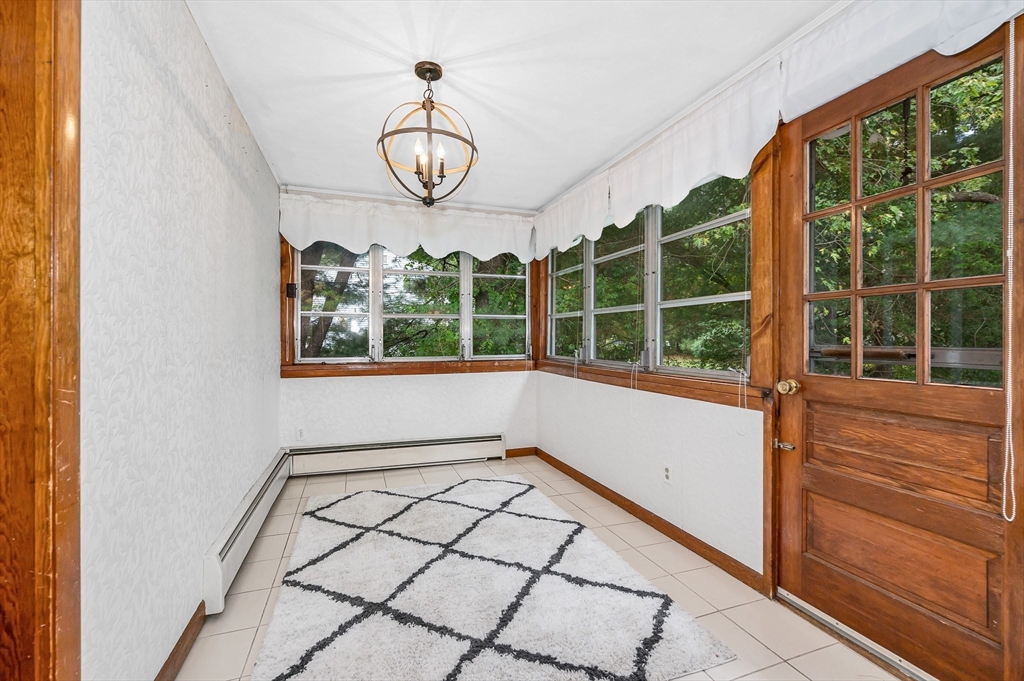 Tewksbury, Massachusetts, 01876, United States, 3 Bedrooms Bedrooms, ,1 BathroomBathrooms,Residential,For Sale,1973769