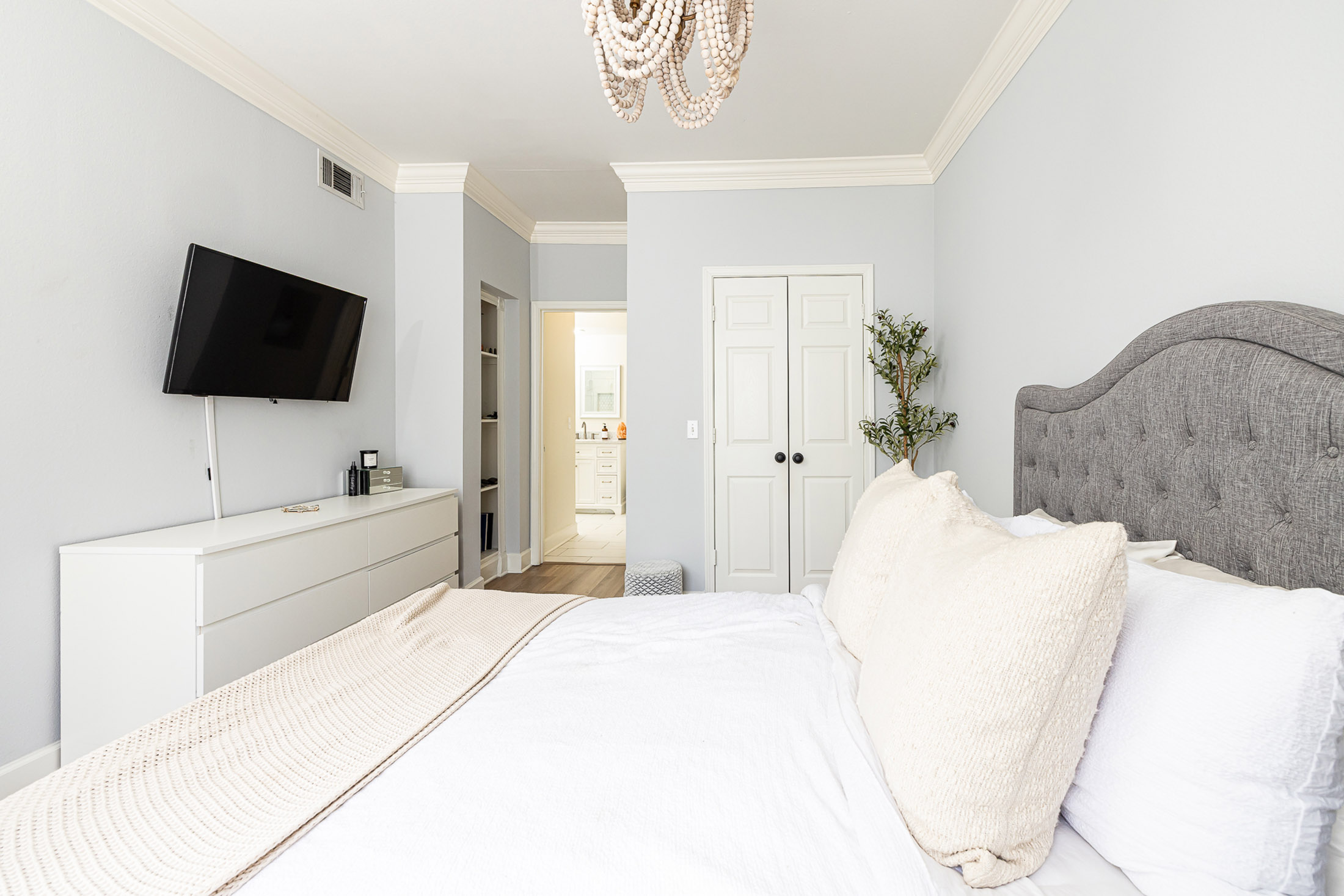  Beautiful One Bedroom Condo in a Sought-after Community - 物件實景