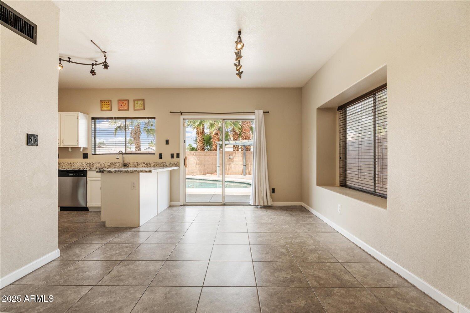 Chandler, Arizona, 85225, United States, 3 Bedrooms Bedrooms, ,Residential,For Sale,1796657