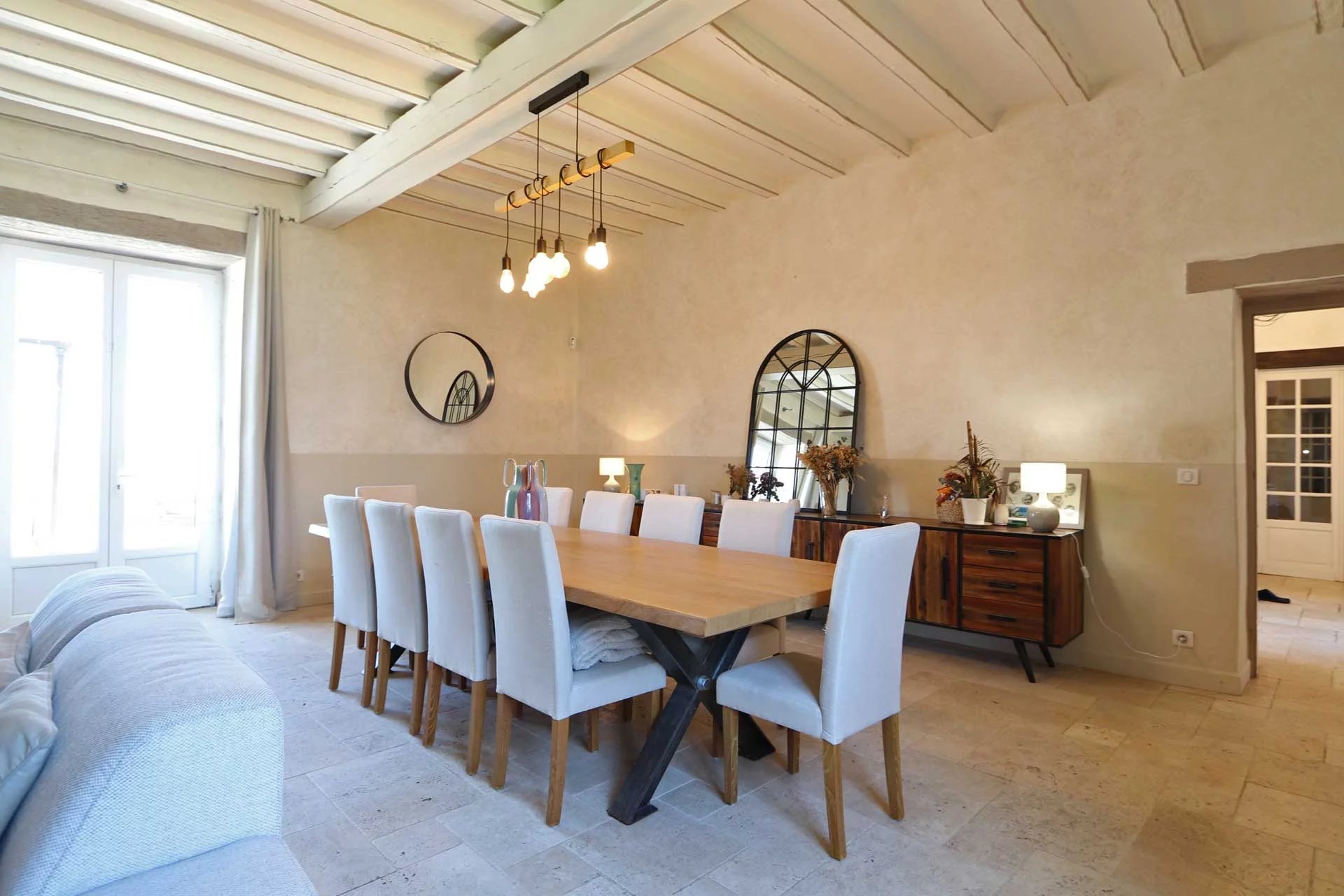 Bergerac, New Aquitaine, 24100, FR, 8 Bedrooms Bedrooms, ,5 BathroomsBathrooms,Residential,For Sale,1995803