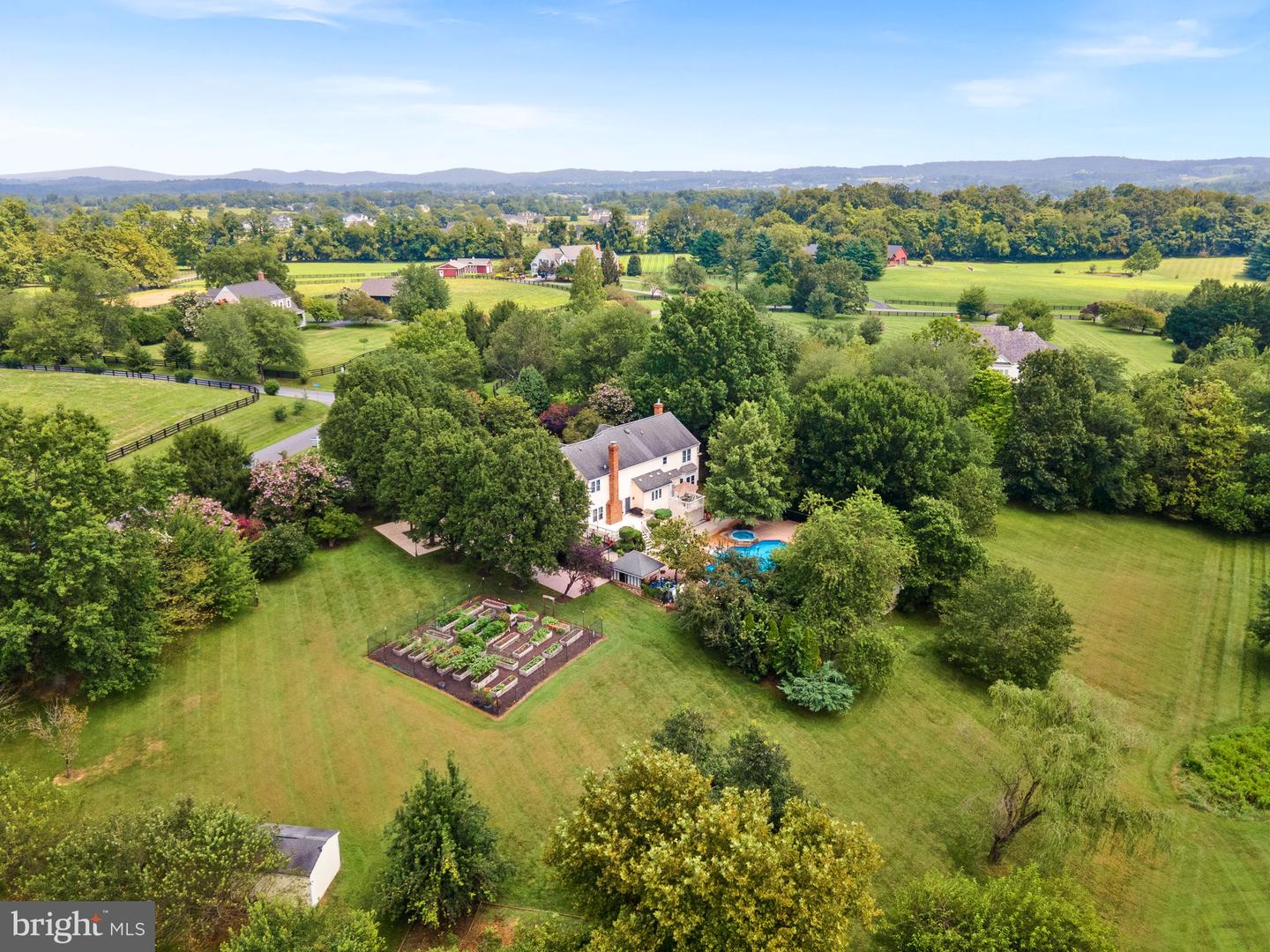 Waterford, Virginia, 20197, United States, 5 Bedrooms Bedrooms, ,4 BathroomsBathrooms,Residential,For Sale,1940957