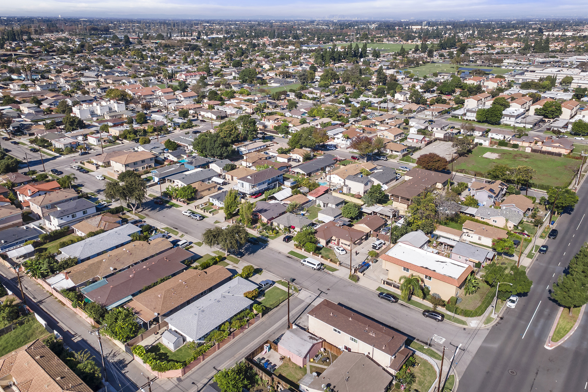 Lakewood, California, 90715, United States, 6 Bedrooms Bedrooms, ,4 BathroomsBathrooms,Residential,For Sale,1998670