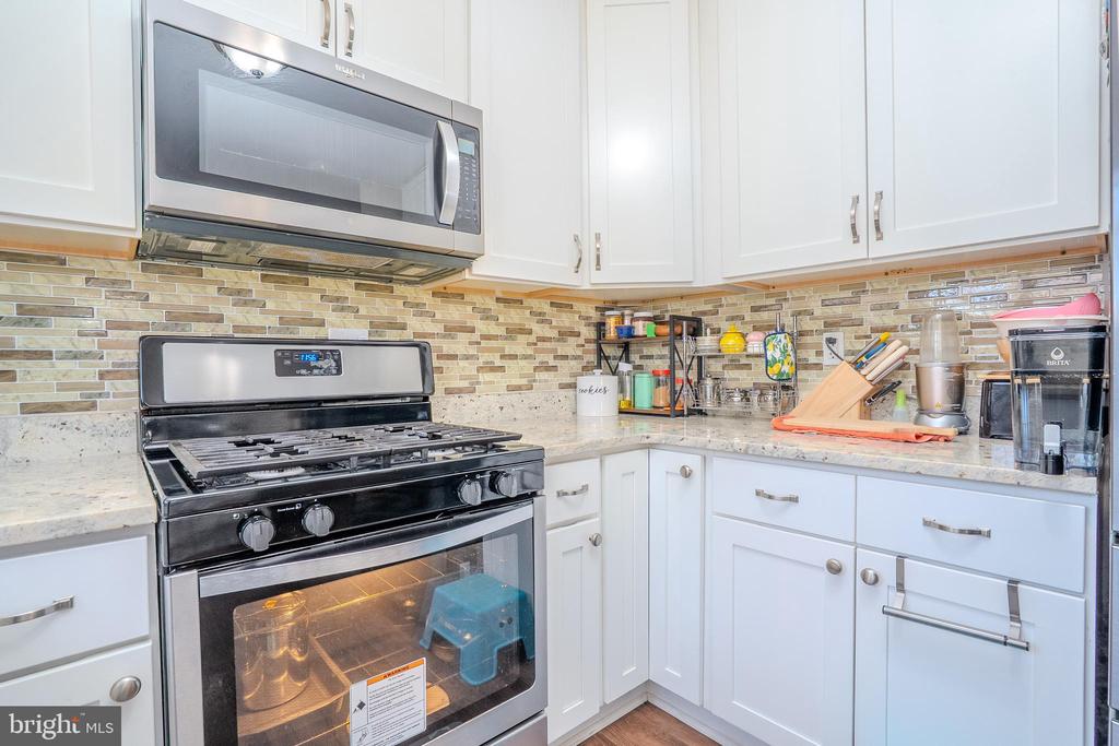 Kendall Park, New Jersey, 08824, United States, 3 Bedrooms Bedrooms, ,2 BathroomsBathrooms,Residential,For Sale,2005675