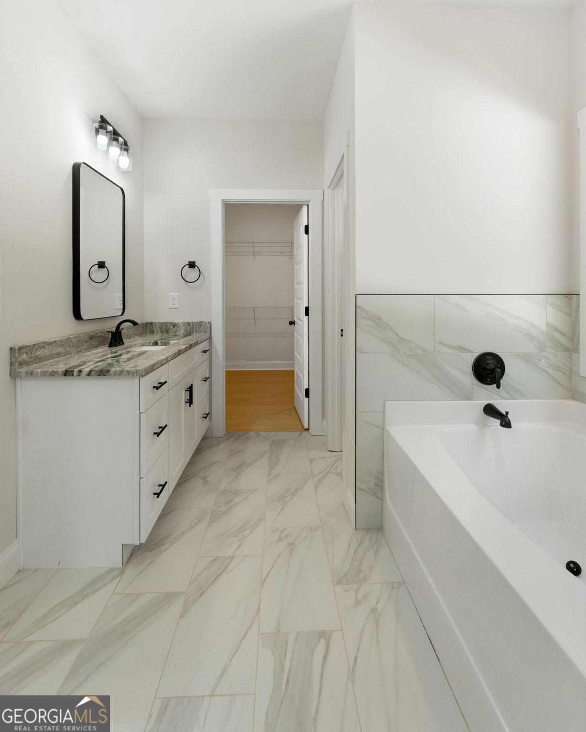 Forsyth, Georgia, 31029, United States, 4 Bedrooms Bedrooms, ,3 BathroomsBathrooms,Residential,For Sale,1922681