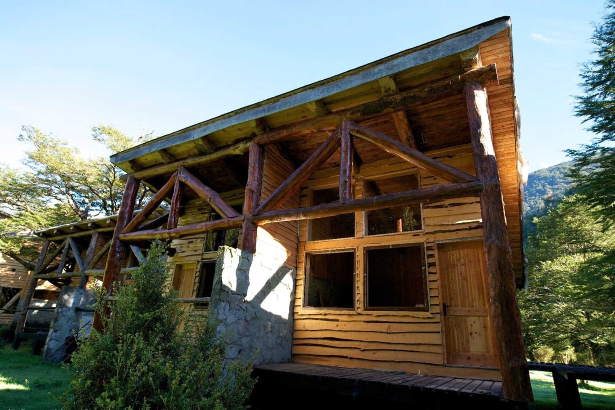  Lodge on 3 Hectares with 200 m of Cisnes Riverfront in the Aysén Region - 物件實景