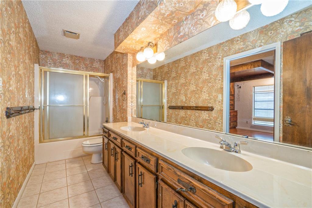 Robstown, Texas, 78380, United States, 5 Bedrooms Bedrooms, ,4 BathroomsBathrooms,Residential,For Sale,1856855