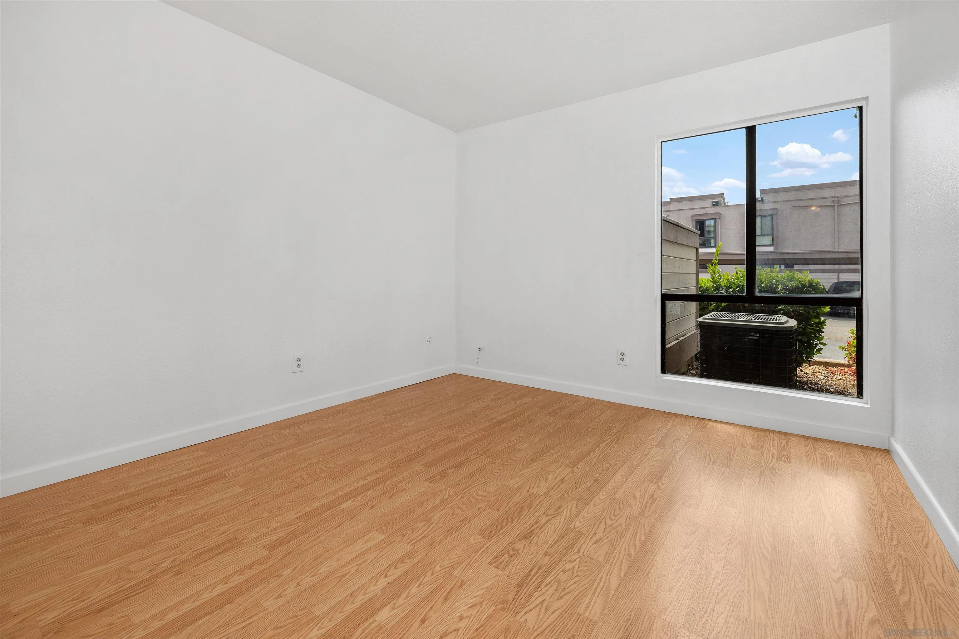 San Diego, California, 92123, United States, 3 Bedrooms Bedrooms, ,2 BathroomsBathrooms,Residential,For Sale,1897530