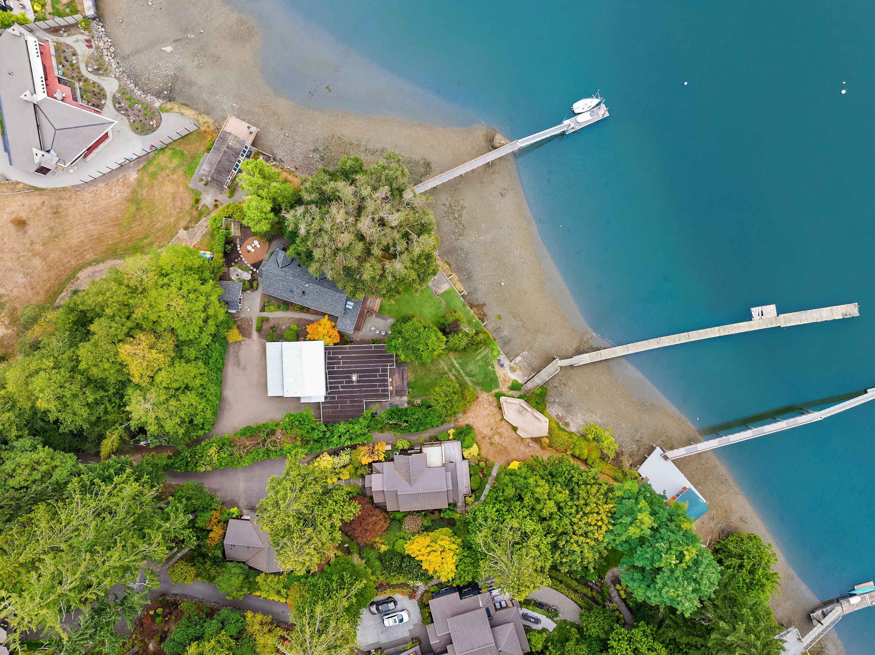  15122 & 15128 NE Anna Vera Lane, Bainbridge Island, WA 98110 - 物件實景