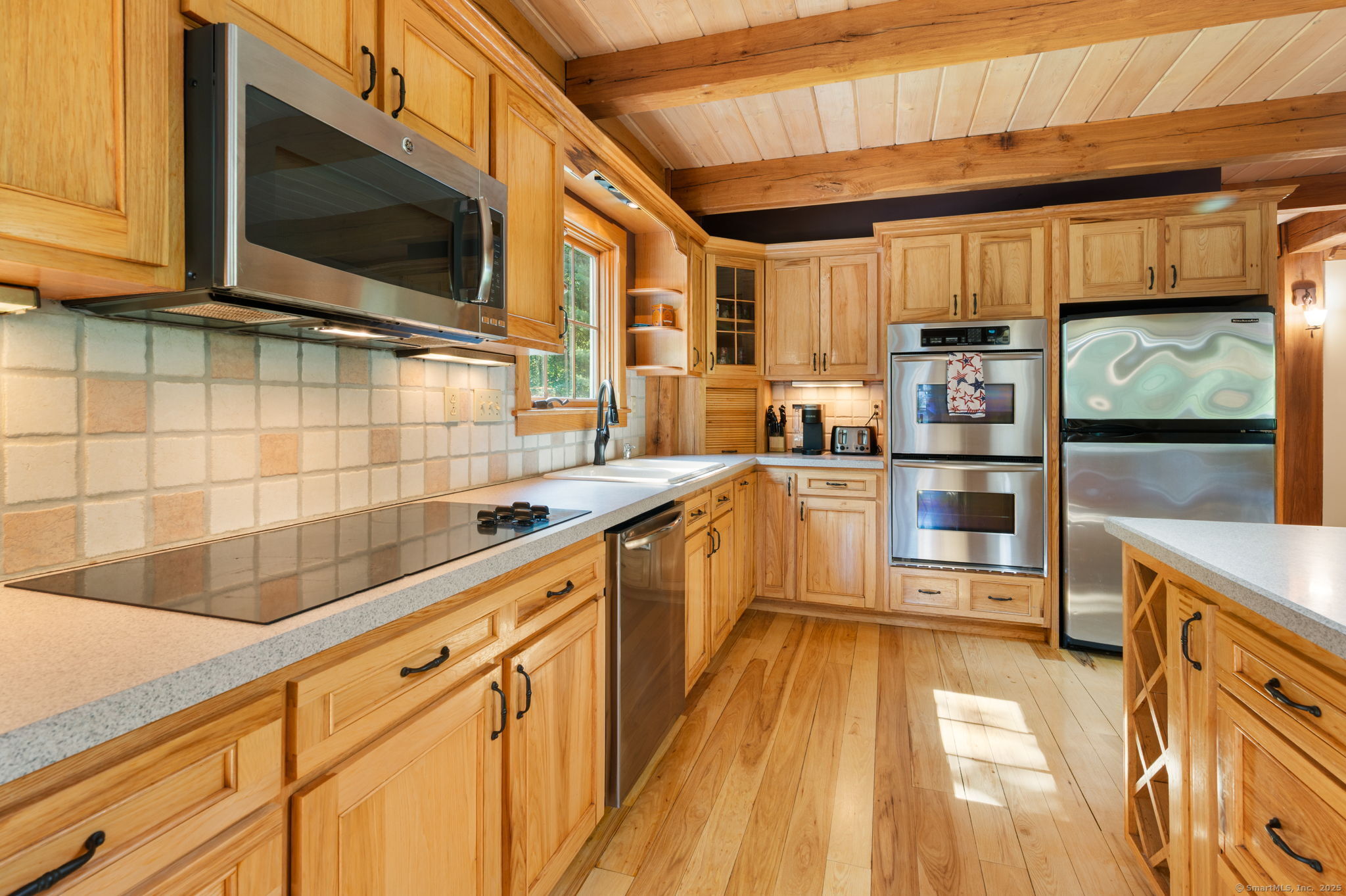 East Lyme, Connecticut, 06333, United States, 4 Bedrooms Bedrooms, ,3 BathroomsBathrooms,Residential,For Sale,1890617