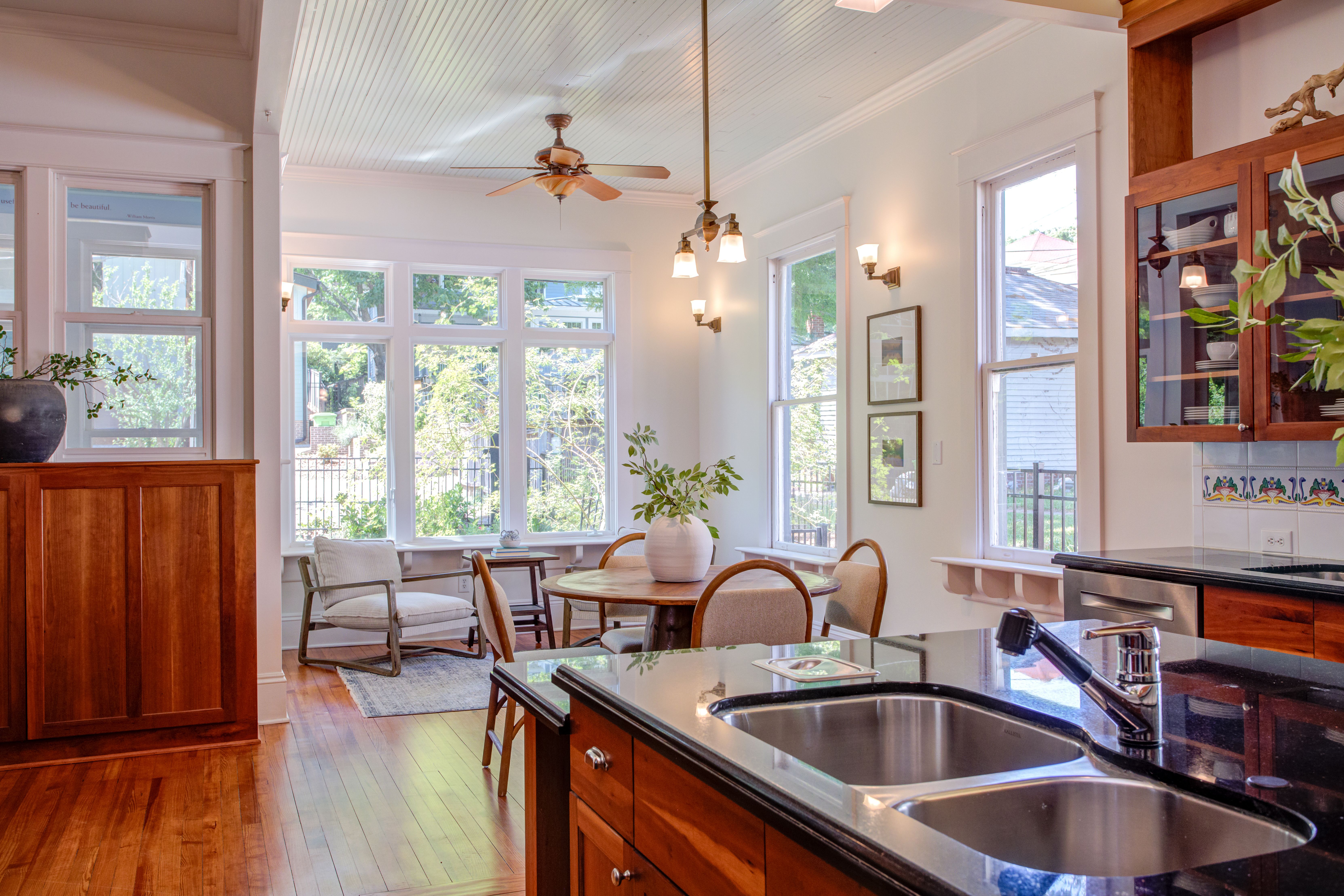  127 Forest Road, Raleigh, NC, 27605 - 物件實景