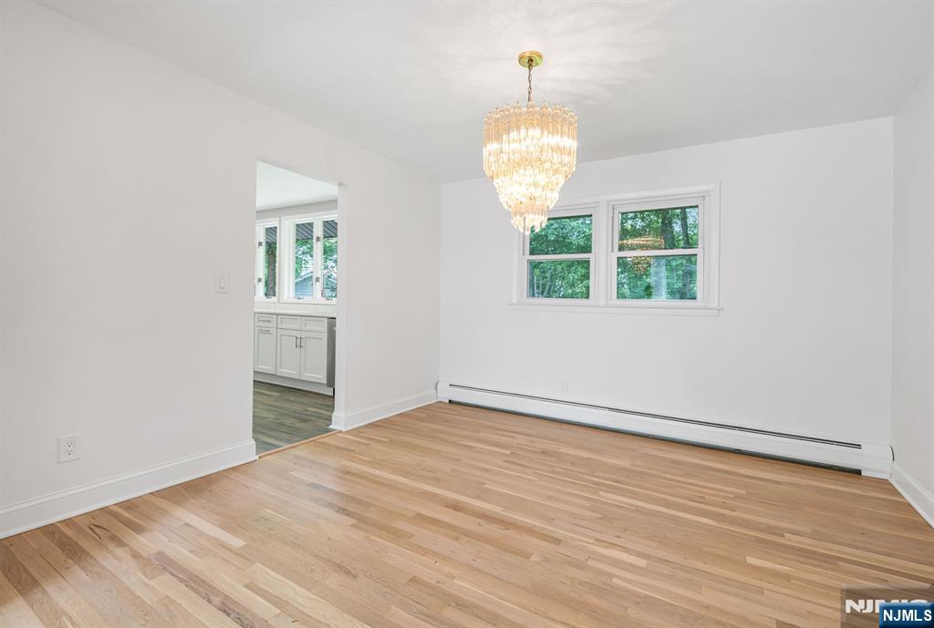 Wyckoff, New Jersey, 07481, United States, 5 Bedrooms Bedrooms, ,5 BathroomsBathrooms,Residential,For Sale,1951013