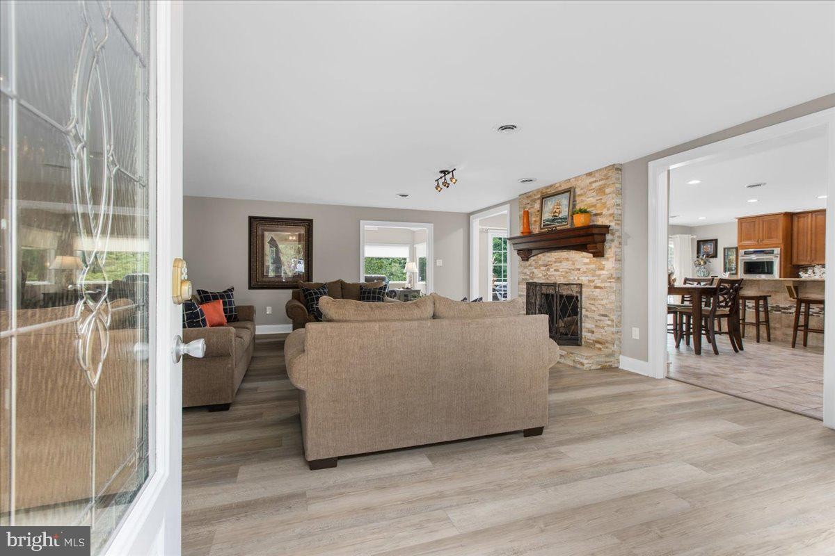 PASADENA, Maryland, 21122, United States, 4 Bedrooms Bedrooms, ,4 BathroomsBathrooms,Residential,For Sale,1979207