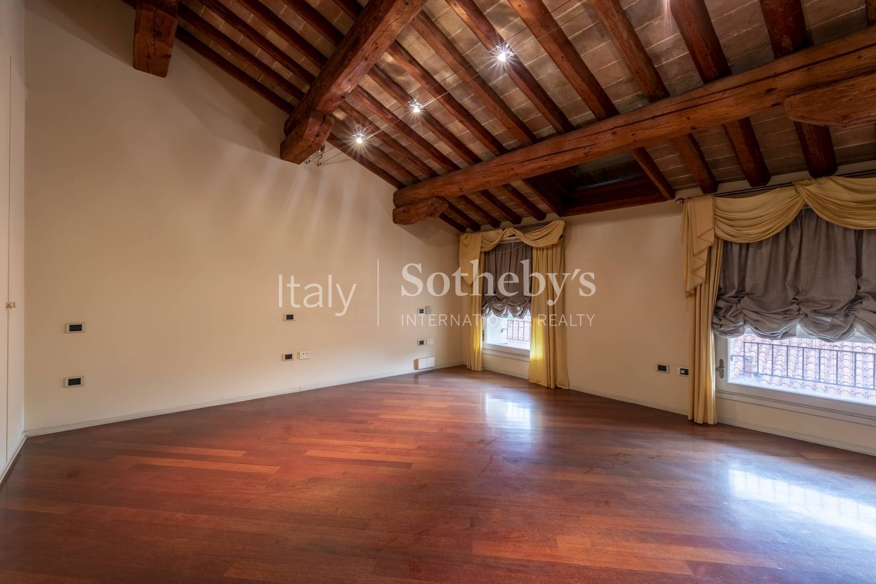  Exclusive penthouse in the historic center of Padua - 物件實景