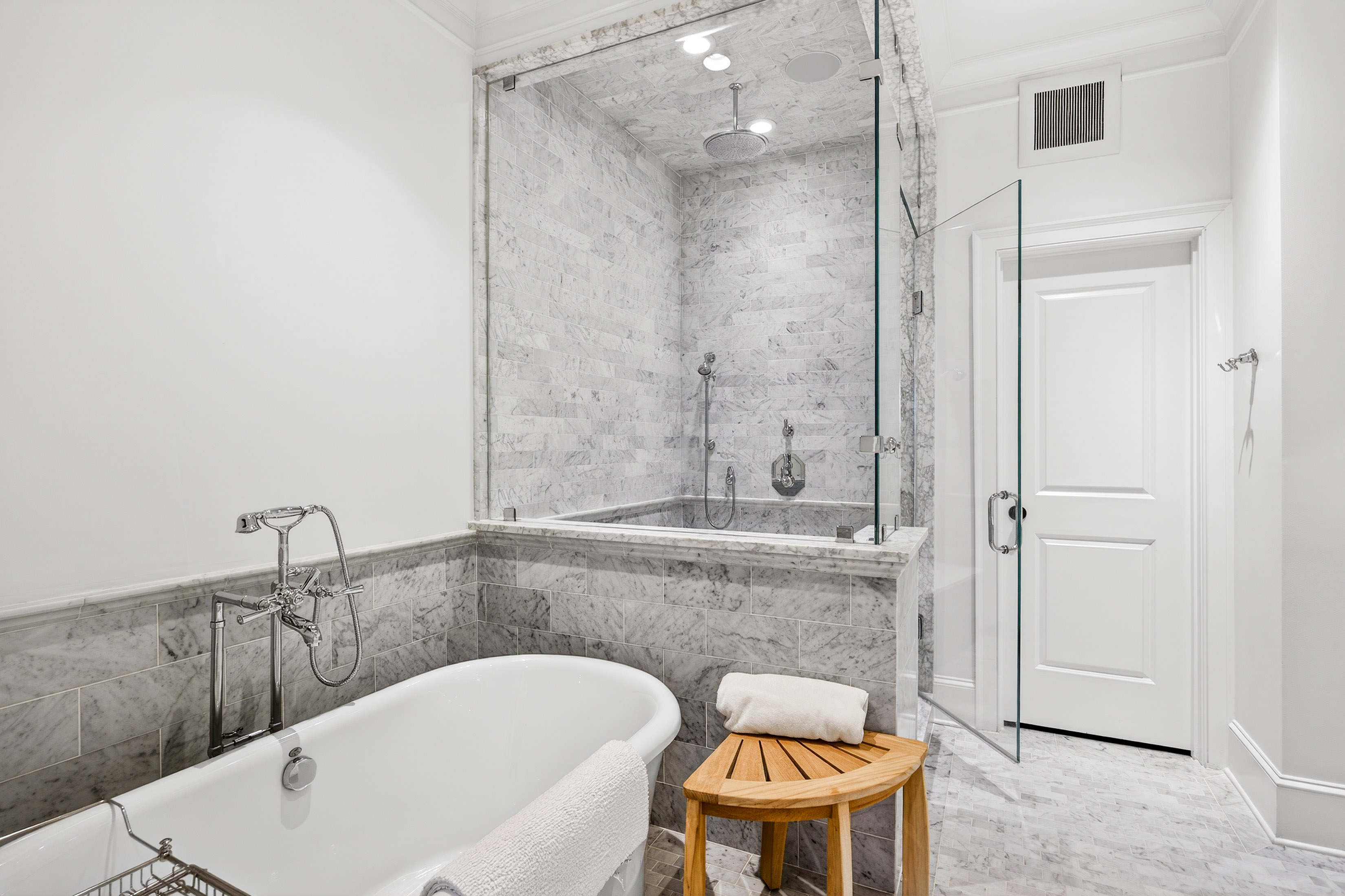  Beautifully Renovated Four-story Townhome in the Heart of Buckhead - 物件實景