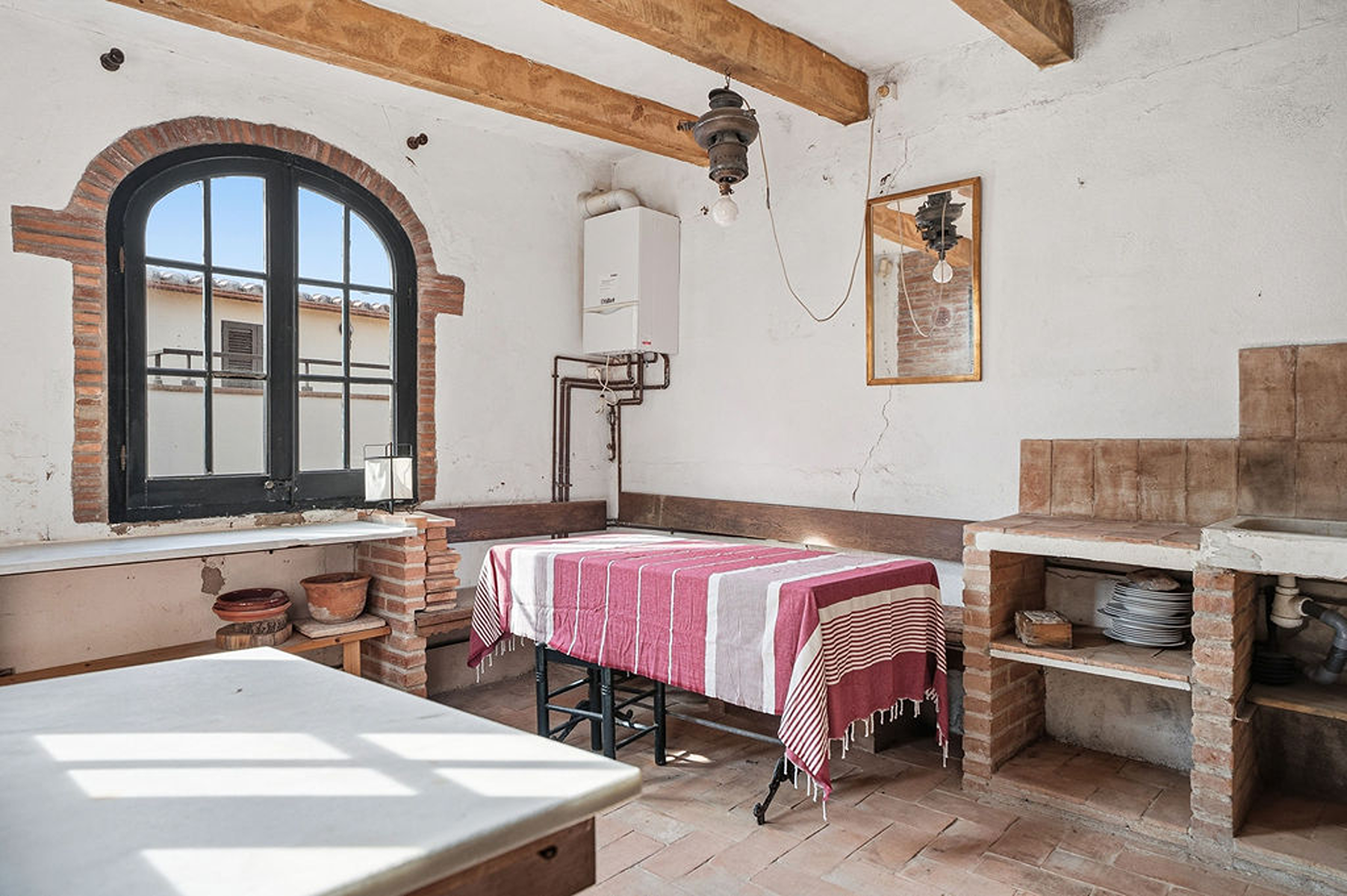  Charming 19th century stone house in the heart of L