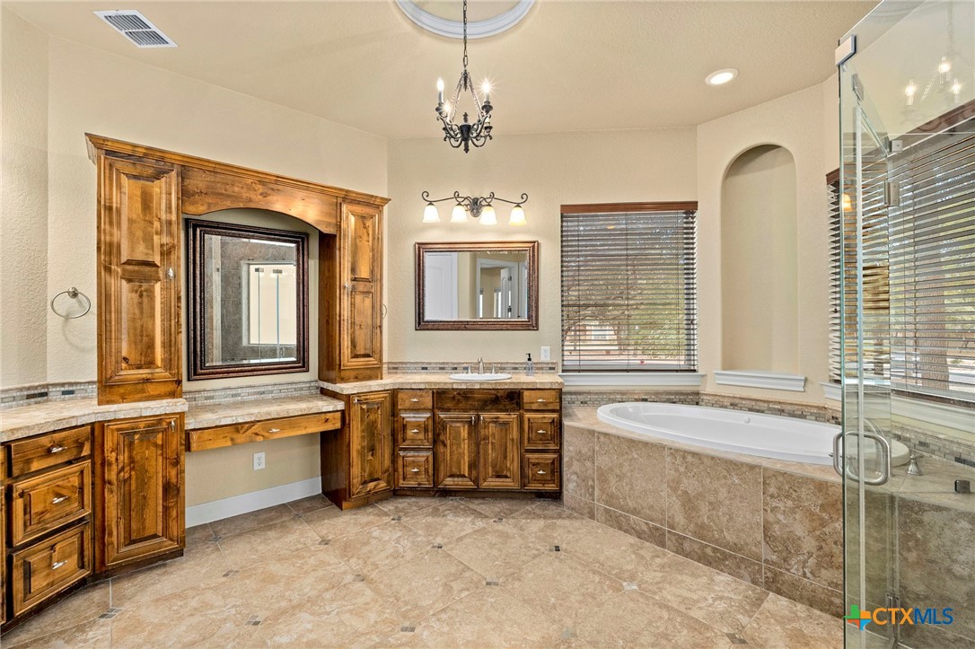 San Antonio, Texas, 78266, United States, 3 Bedrooms Bedrooms, ,3 BathroomsBathrooms,Residential,For Sale,1918081