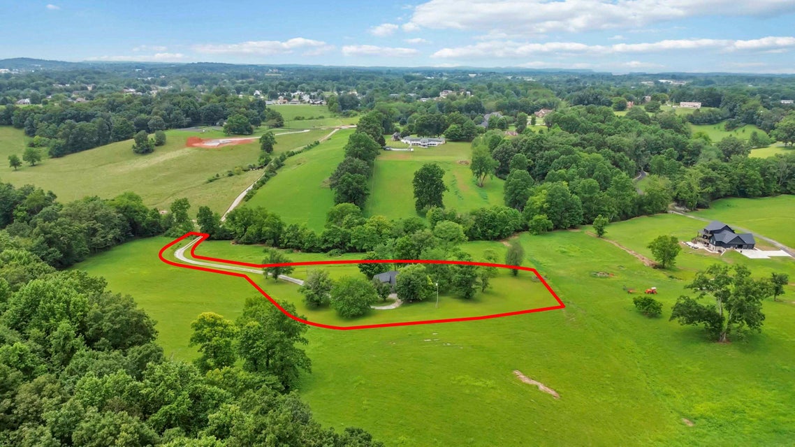 Somerset, Kentucky, 42503, United States, 4 Bedrooms Bedrooms, ,3 BathroomsBathrooms,Residential,For Sale,1938431