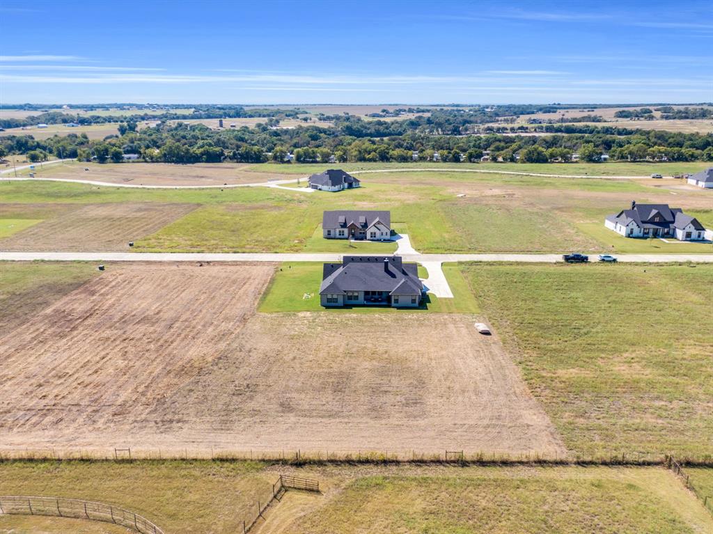 Waxahachie, Texas, 75167, United States, 4 Bedrooms Bedrooms, ,2 BathroomsBathrooms,Residential,For Sale,1975202